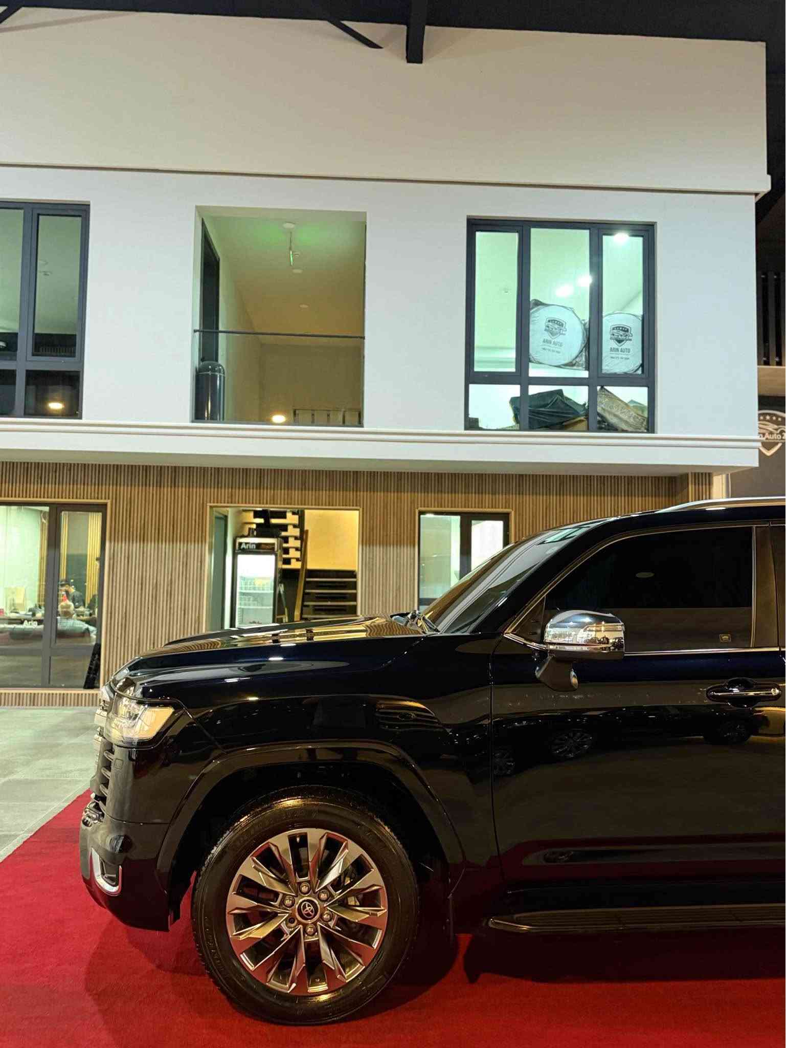📦📦📦
السلام عليكم 
لاندكروز 2022 
VXR. land cruiser 
twen torbo 
رقم سليمانيه ب اسمي 
فول الفول للاخير
ماشية ٥٧ الف كم  
محرك 3500 توين تيربو
سلايد 
5 كامرات 360
كشنات جلد احمر واسود
كشنات تدفئه وتبريد امامي وخلفي
خزن ميموري 
رادارات 
داتا شو 
3 شاشات
سماعات ماركة JBL
شاحن لاسلكي
3وضعيات قيادة
اشاره لكزز امامي وخلفي
هاند بريك دكمه + اوتو هولد
حساسات امامي وخلفي
زراك لايت
ستيرن كهرباء
وبيها بعد هواي مواصفات ممذكوره
مكفولة كفالة عامة بل باكيت ماشالله لوك
————-
السعر 665 ورقه
مكان السياره السليمانية 
***********
*********** عربي السليمانية, العراق
