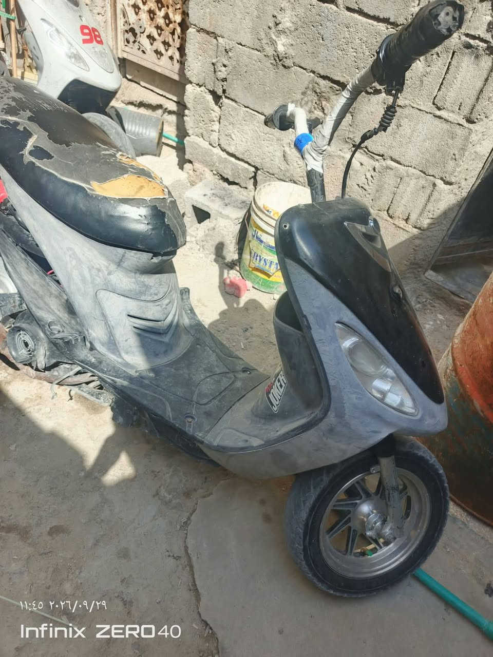 دراجه قجمه للبيع حلوه ونضيفه لا مفتوحه ولا مجفته سعره 375 وبيه مجال قليل عنوان البصره براضعيه مقابيل كلية الطب رقم الاتصال وتس ***********

نص مكتوب في الصور:
- ١١:٤٥ ٢٠٢٦/٠٩/٢٩
- Infinix ZERO 40
- ١١:٤٦ ٢٠٢٦/٠٩/٢٩ Infinix ZERO 40