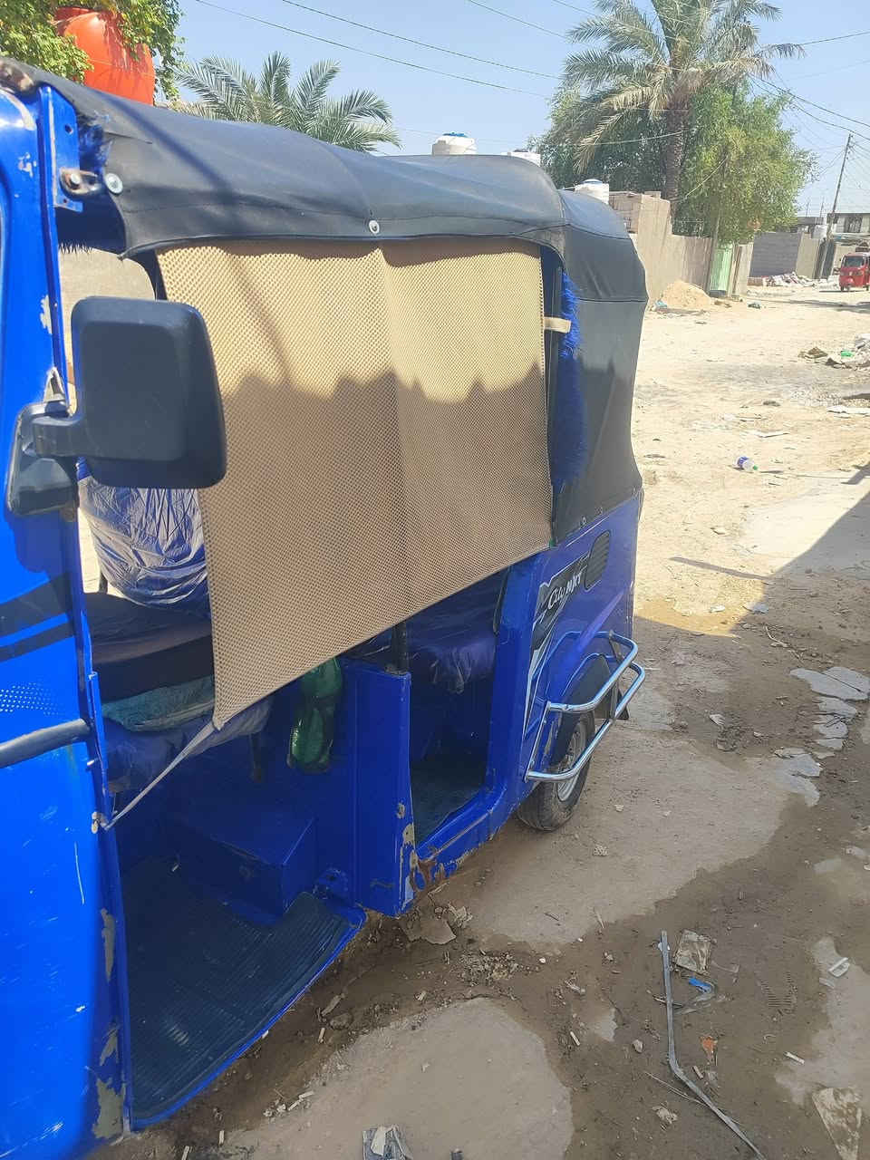 السلام عليكم تكتك بياجو للبيع موديل21 اوراق شرط الترقيم محوره تي في اس محرك 26 لاطخه لا صبغ كلشي بيهه شغال الف دينار ما تصرف عليهه كبل لشارع السعر 3 و500 ما متواجد عالفيس الشراي يتصل *********** المكان بابل الحصوه،
