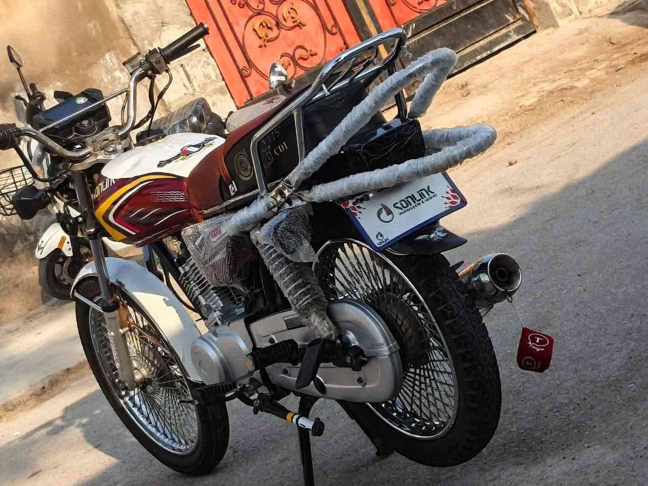 سلام عليكم دراجه تايكر للبيع موديل 2024 كهربائي كله شغاله سولنك باب اول زيرو شلعه ومعدل أوراق كامله سعر 600وبيه مجال مكان ديالى بعقوبه تقاطع الساده ستفسار على هاذا الرقم ***********
