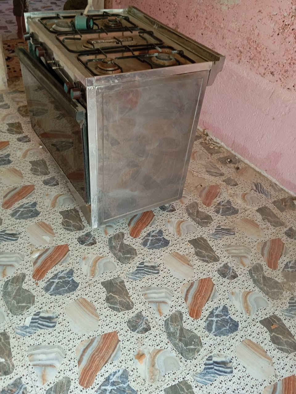 طباخ عشتار للبيع شغال ع فحص
المكان القاسم للتصال ‏‪***********‬‏
