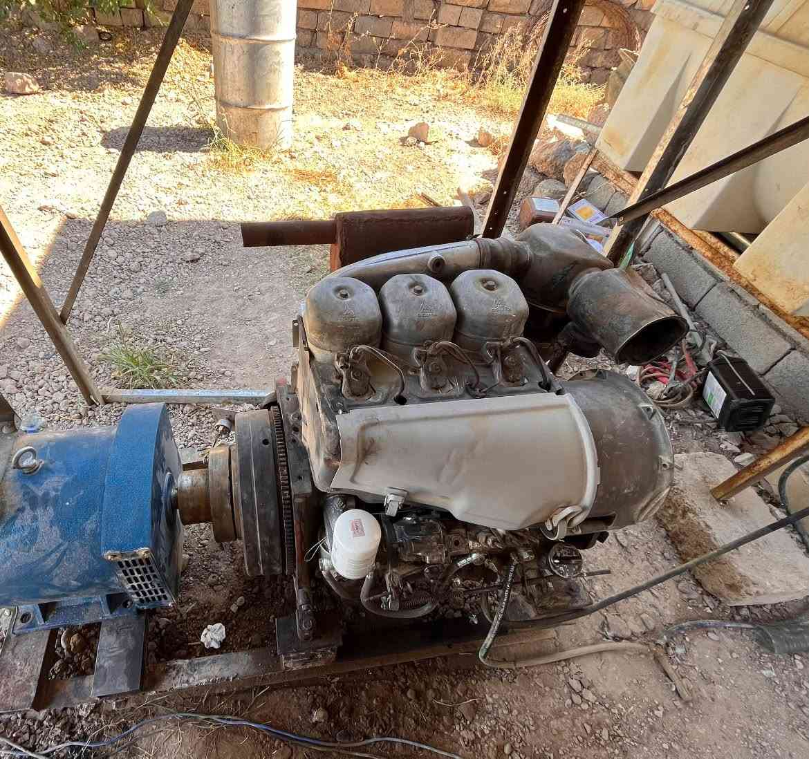 السلام عليكم 
دويز 3سلندر حلواني 912
 بلادي ما مفتوح لا صرف ولا بخار 
على 20كيفي 
تريد فقط المحرك 
تريد مع راس التوليد عادي 
عنوان زلايه ***********
