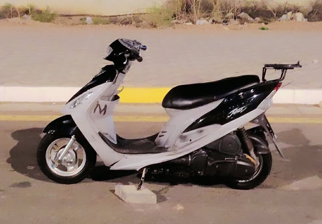دراجه - ماكس منغولي - للبيع
الدراجه نضيفه حاويه وما مفتوحه مكاني ديوانيه حي الوحده
‏‪***********‬‏
