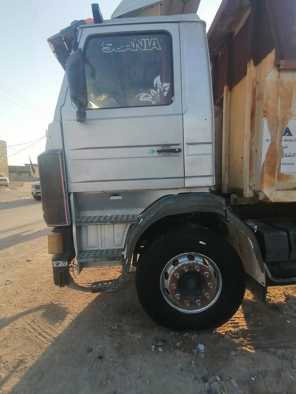 سكانيا ١١٣ محرك ١٢ ونص
كير ٩٠٠ رقم بصره ألماني تحويل مباشر

مجموعه كتر ١٩ تبريد بلادي شغال

بدي جديد السياره جاهزه للعمل

*********** البصره الزبير

السياره بيهه تطواله من السمجه

السعر دفترين
