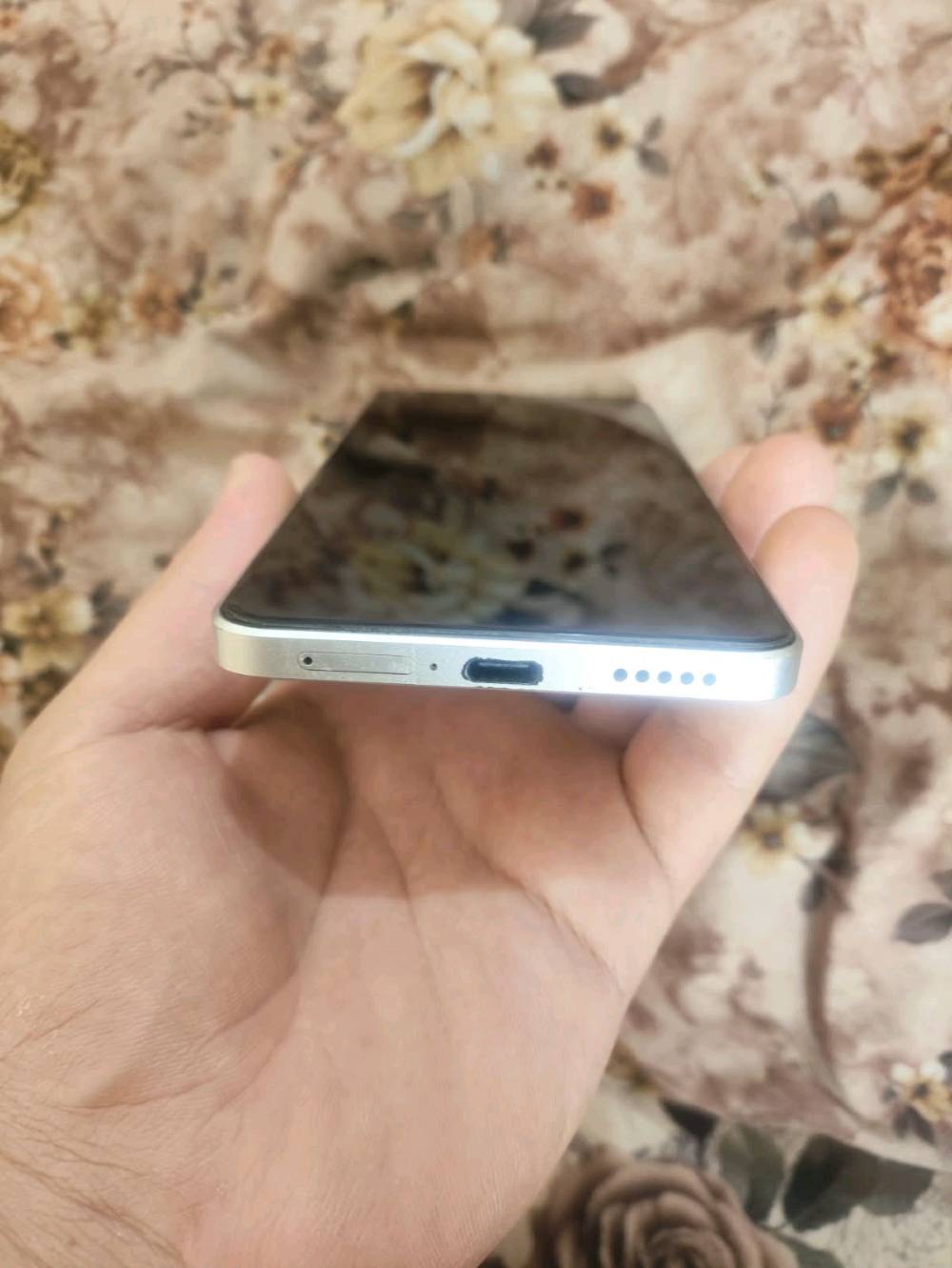 بوكوX6برو ذاكره 512عشوائي 12ببجي 120غراض كاملة سعره 350قفل او مراوس