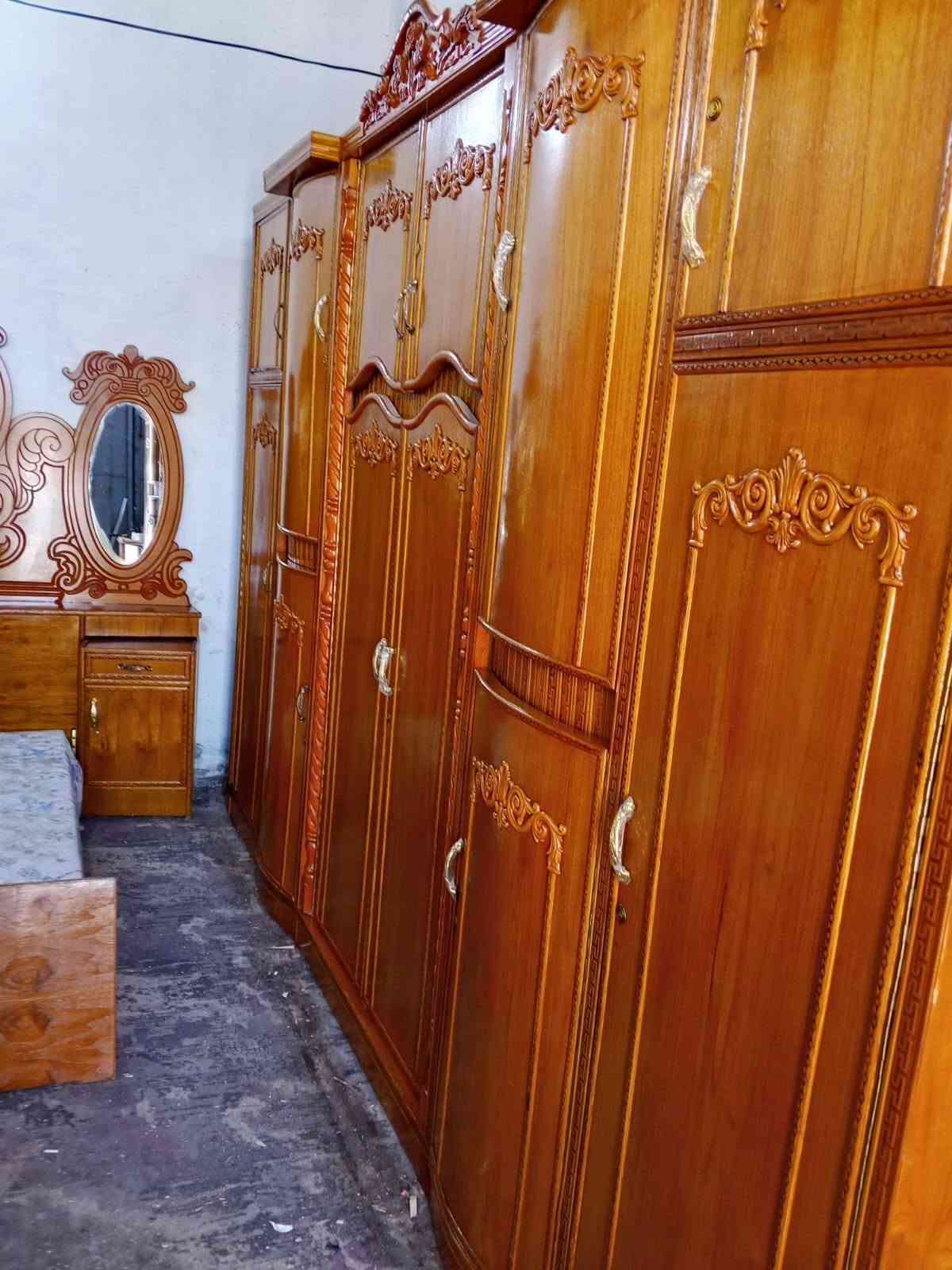 750غرفه صاكه ست ابواب ام دنك اخت الجديده مال عرسان صاج الزاويه كنتوريه بغداد الحسينيه مال الراشديه وعندي توصيل ***********
