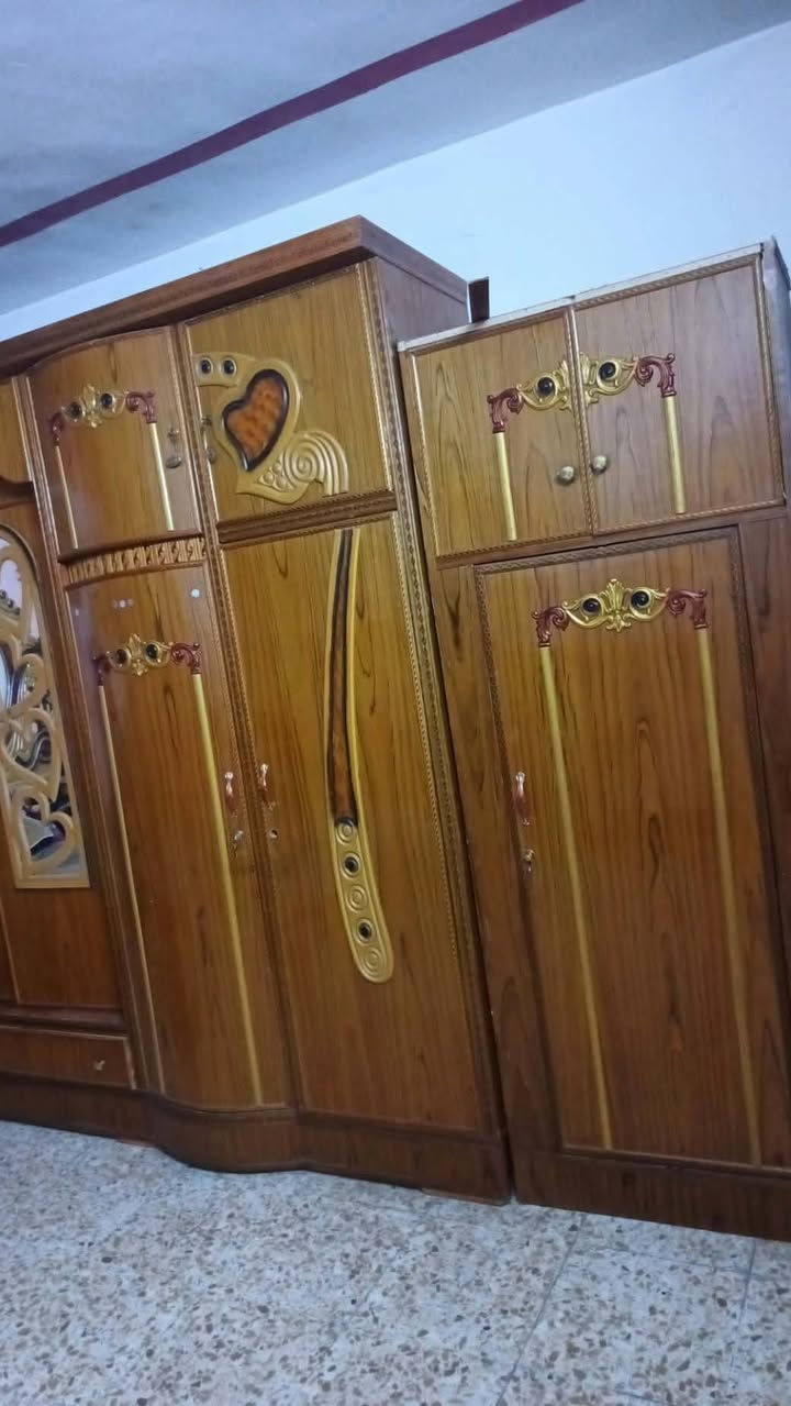 للبيع • غرفة نوم • أثاث