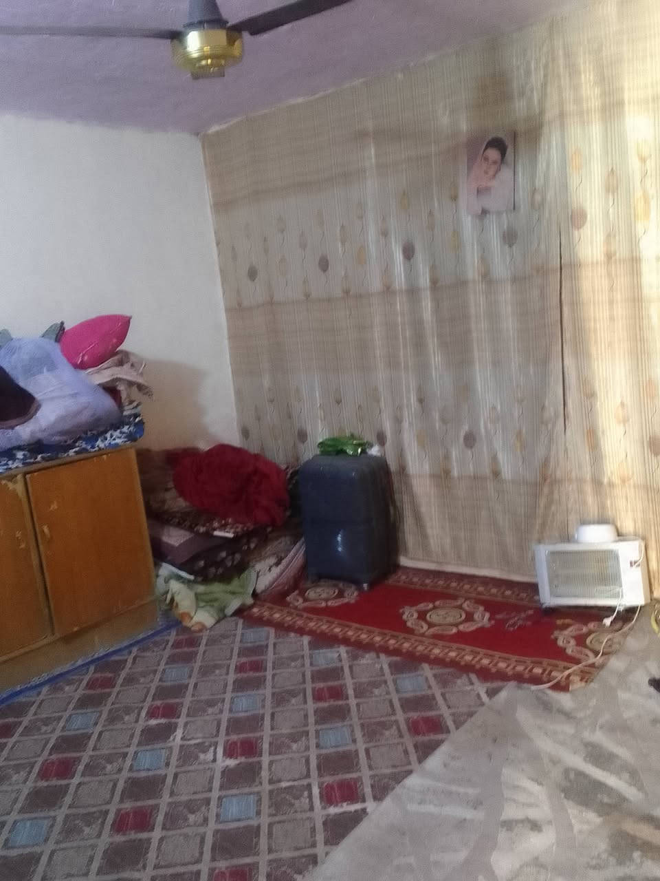 سلام عليكم من رخصت الادمن عندي بيت للبيع بل براكية شارع المعمل مقابل مدرسة الأزدهار مساحتة 130 متر السعر 11 و بي مجال بيع مستعجل *********** وتساب و اتصال
