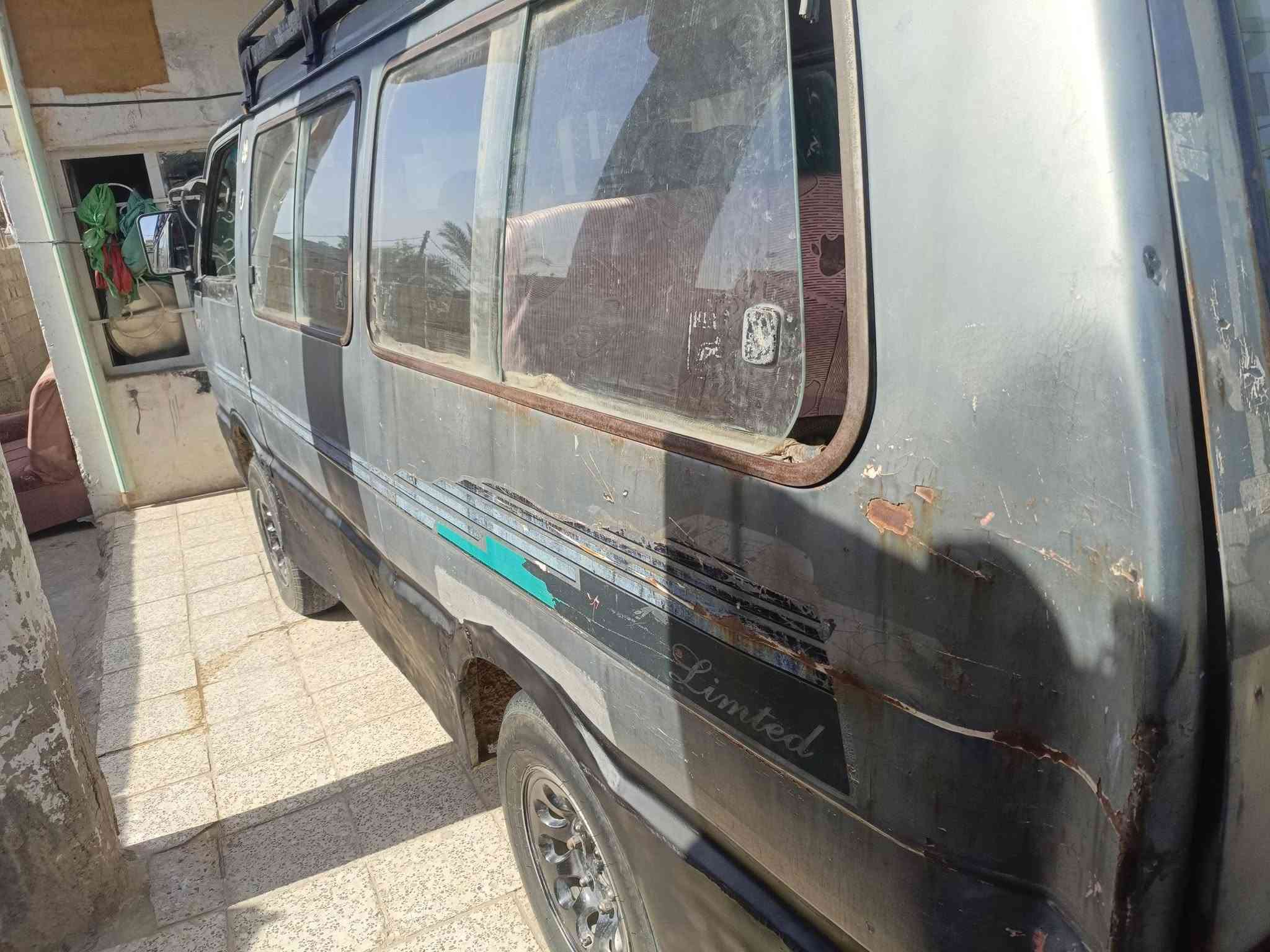 كيا بستا موديل 94 ماكينه وقير مقفولات تخم تاير جديد سياره بلاديه بدون لا صبغ ولا معجون مصفره هيئه وغرامات سنويه لل 28 رقم ديالى الماني بشرط التحويل سعر السياره 22 ورقه مكان السياره ديالى الخالص شراي يتصل ***********
