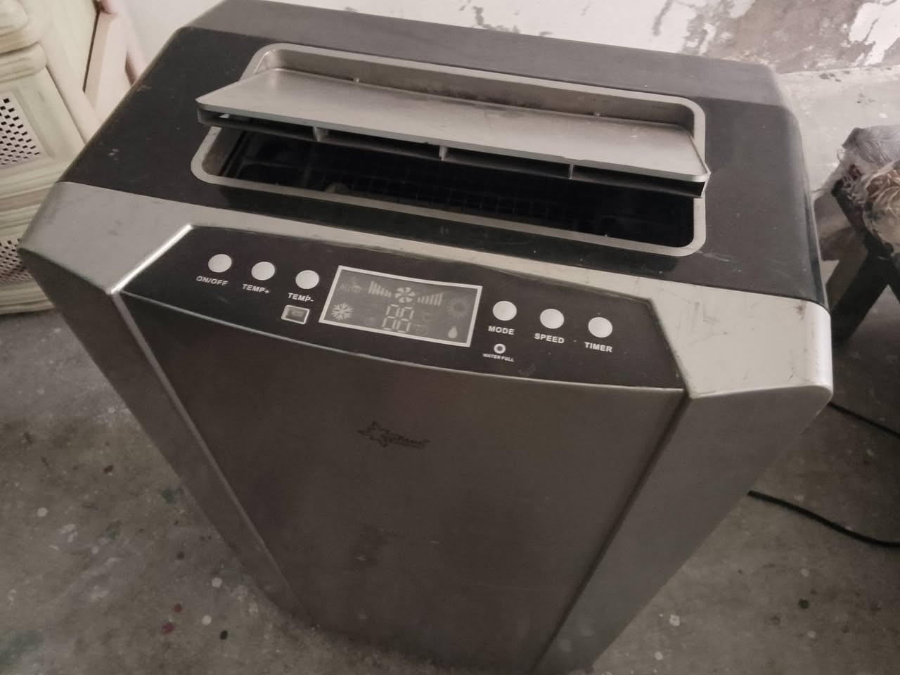 اوركنديشن للبيع شغال كامل السعر 75 الف العنوان موصل جانب الايسر ***********
