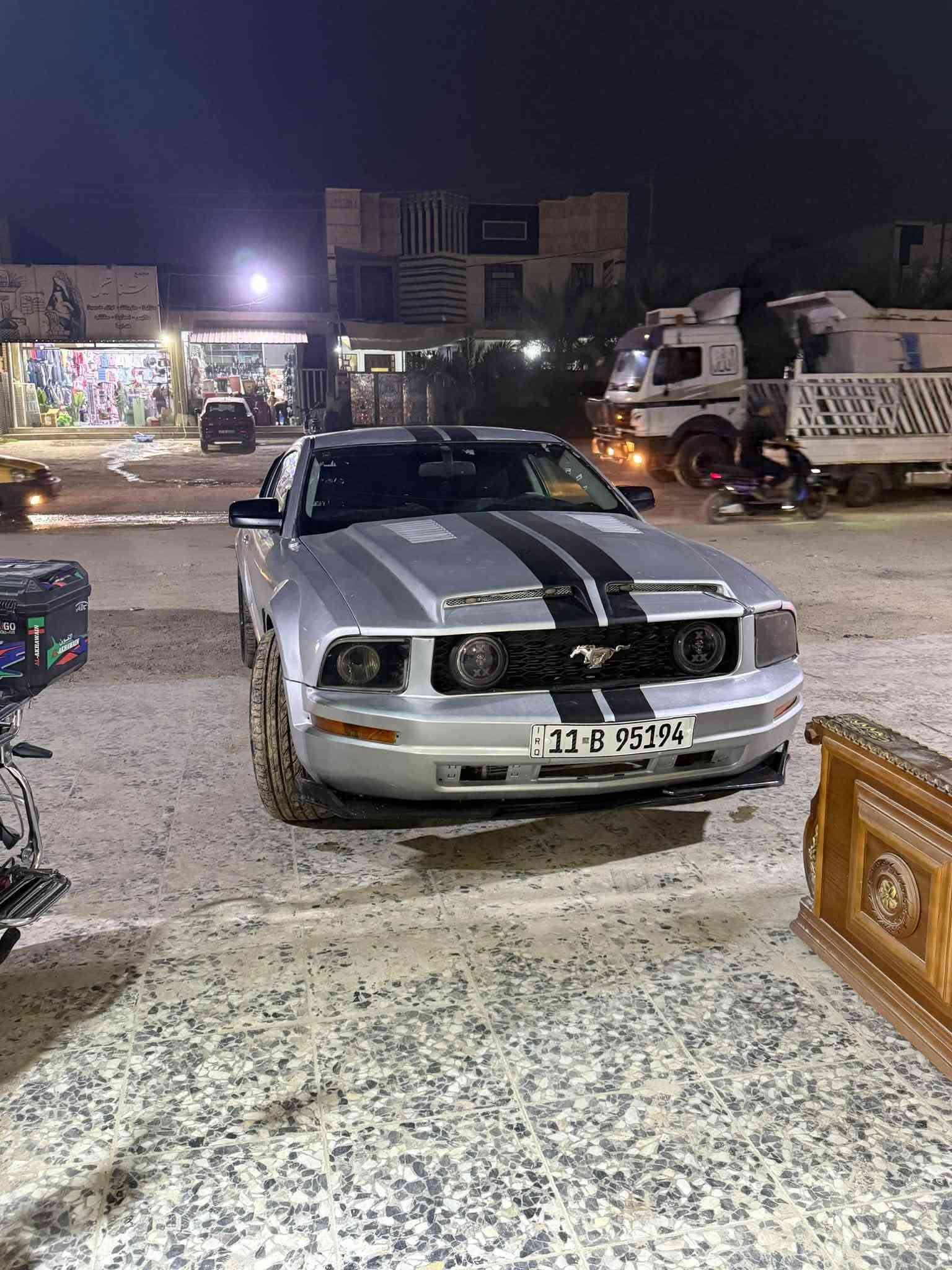 موديل 2009 رقم بغداد انكليزي   مصبوغه عام شواصي والغود مكفوله محرك 4000 /6   سياره حلوه  واني صبغتها قبل شهر   نقصها  الصدر 50/100
*********** واتساب واتصال
