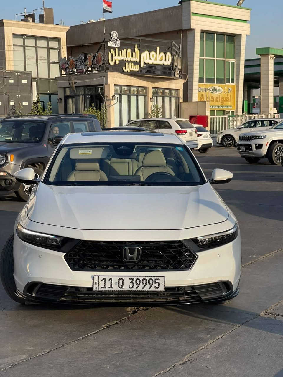 للبيع هوندا اكورد
مراوس أب فرق يرهم

 2023 تورنك هايبرد اعلى فئة

مرقم بغداد ومصلح وجاهز كامل كل نقص مابيها 

فول مواصفات

مري قلاب

شحن لاسلكي

داتا شو

كراسي كهرباء 

خزن ميموري

تدفئة تبريد بالكشنات  

سستم سماعات boss

رادارات جميع الاتجاهات 

اشاير بالمري

حساسات اماميه خلفيه 

تحديد مسار

مثبت سرعه 

قياده ذاتيه 

تحكم ستيرن 

شفتات بالستيرن 

فتحه

٤ أنظمة قياده

اوتو هولد 

قطعتين تبريد 

داخل جلد 
لون ابيض كريمي
دبل جام تظليل 

حادث كما موضح بالصور

ضررها فقط جاملغ و بنيد صبغ
وبارد الابواب اليسار

نقصها رادار امامي فقط

للأستفسار الاتصال وتساب
مراوس حسب القناعه
***********
