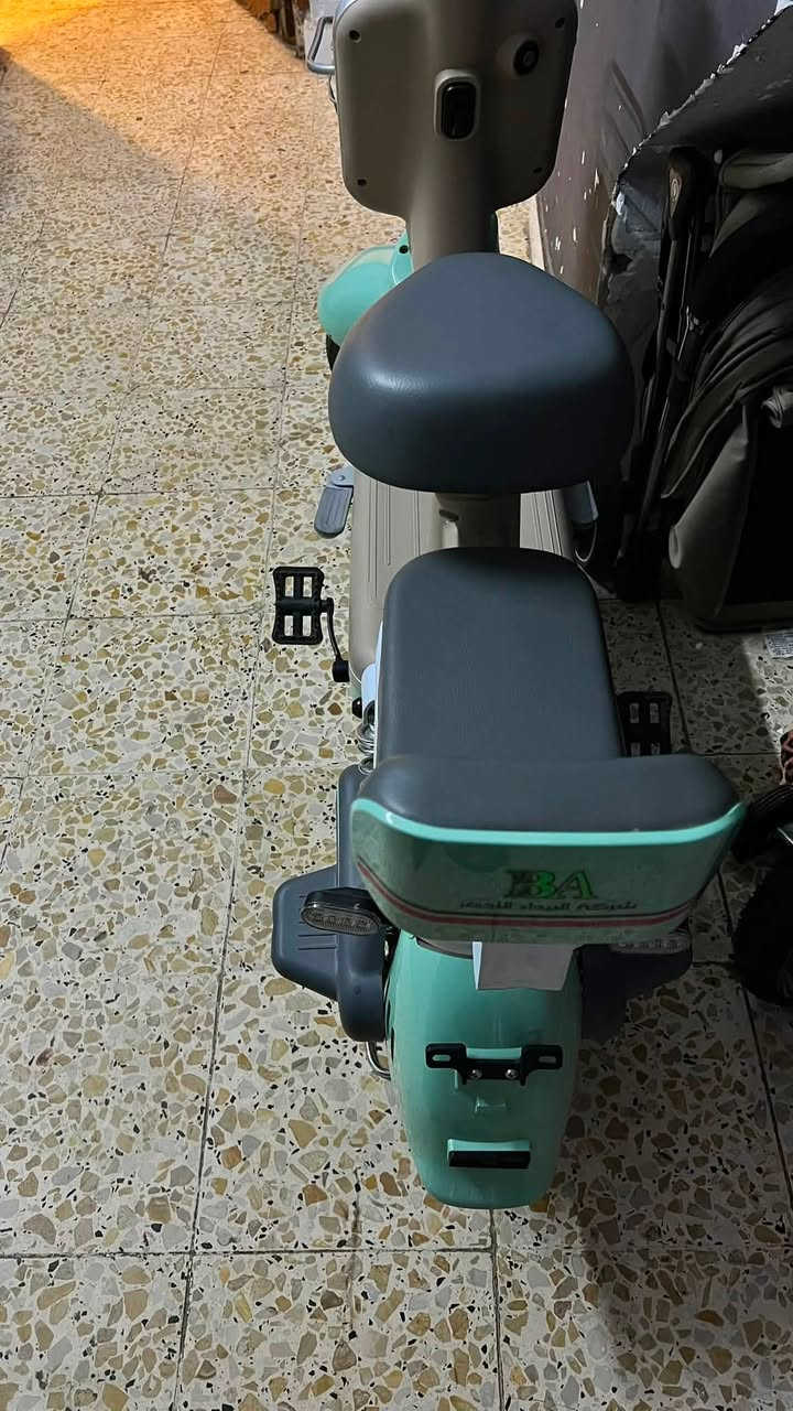 دراجه شحن نظيفه وكله شغاله السعر 250 وبيه مجال عنوان بغداد حي السلام الطوبجي ***********
