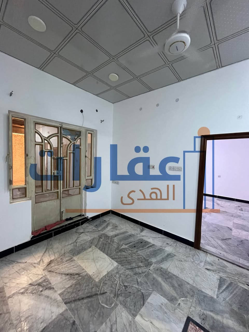 بيت ارضي للإيجار في الحكيمية الرديني
مساحة البيت 140 متر 
يتكون من (غرفتين منام - صالة - استقبال للضيوف - مطبخ - صحيات وحمام - منور وبالاضافة الى طارمة صغيرة )

سعر الايجار 650 الف شامل اجور الماء والكهرباء للتواصل ☎️ 
***********
