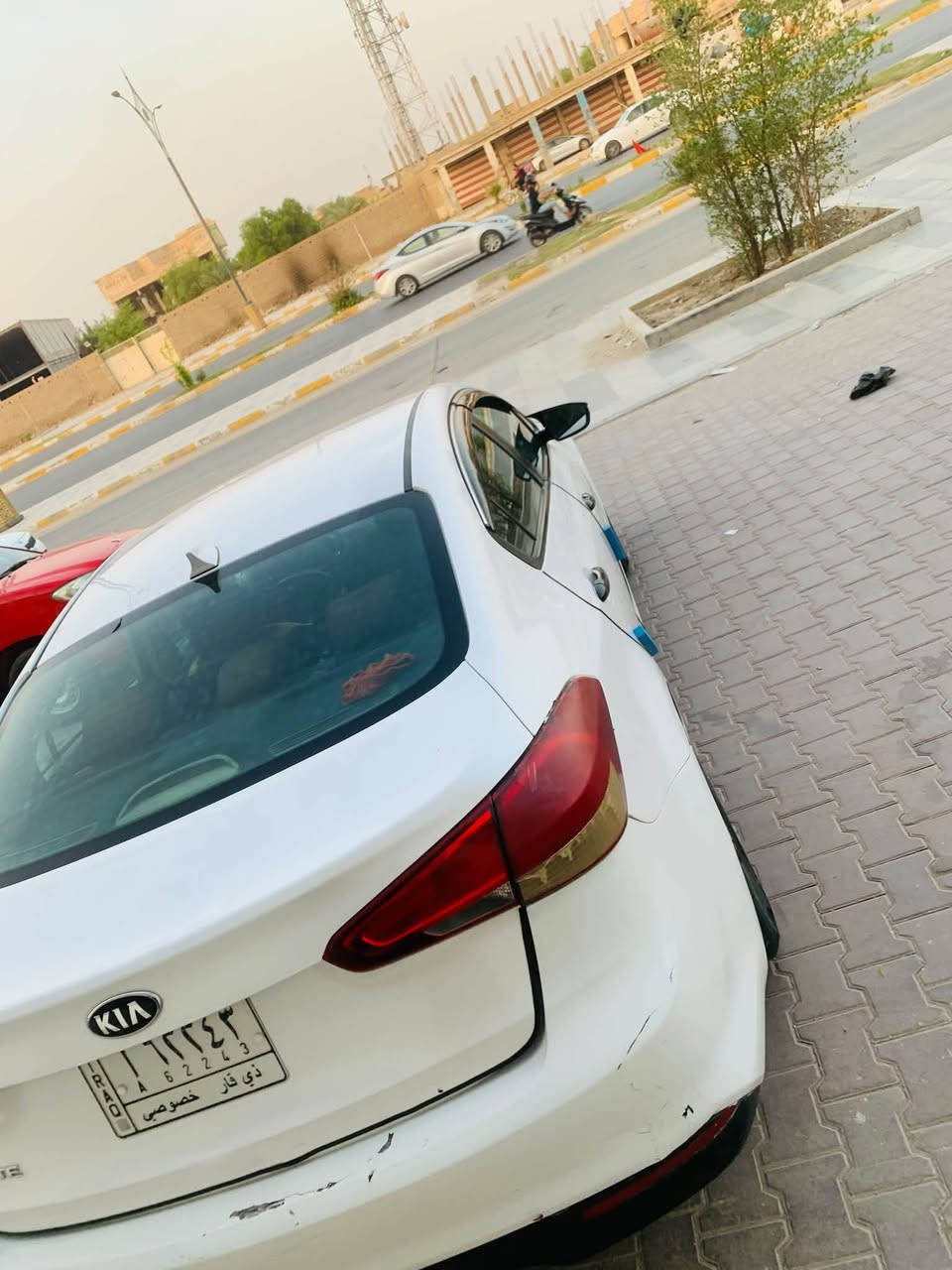 فورتي موديل  17 امريكي محرك 2000 دوش كير جديد مكينه مامفتوحه لاتبخر لا تنقص ضربته بابيبن وطرف البنيد بدون ايبارك بدون دواخل .تبريد ثلج .كشنات جلد 
سعر 98ورقه وبيه مجال لشراي 
ناصريه مركز ***********
