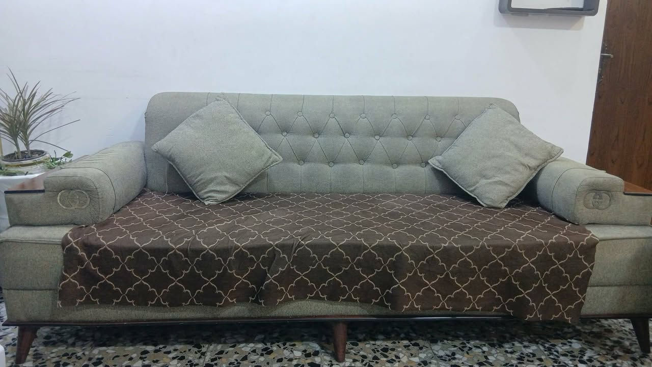للبيع ديوان وتخم 
الفحامه

