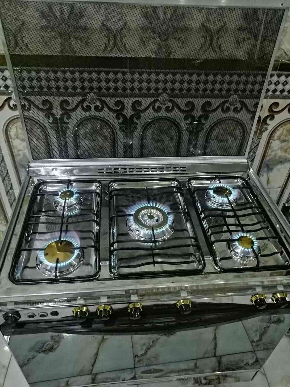 السلام عليكم طباخ كريازي مصري باب اول مستخدم كلة شغال سعر ٢٤٠ بي مجال *********** زين القوس
