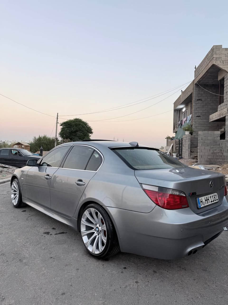Bmw E60جاوبرۆ 
مۆدێل 2005قەپات مواسەفات مەنەفێست ئەسلی خەرامە بەشەرت بێ لێدان عام نیە عیزام نیە 
٤تایەی ویلای نوێ لە ژێرە کارەبای بەشەرت گێر و مەکینە بەشەرت تەقەو رەقە بە شەرت تەبریت  سارد و گەرم بەشەرت لەگەل سویج  کوشین جلد و هیتەر کارەبای 24عەرکە ئاوێنە شەفت و کارەبای    
گۆرینەوەش دەکەم بەشتێک کە بەدلم بێت 
شوێن هه ولێر  سەحری 90  مەجالێکی برایانە 
ژەمارە  تەلەفۆن   *********** أربيل, العراق
