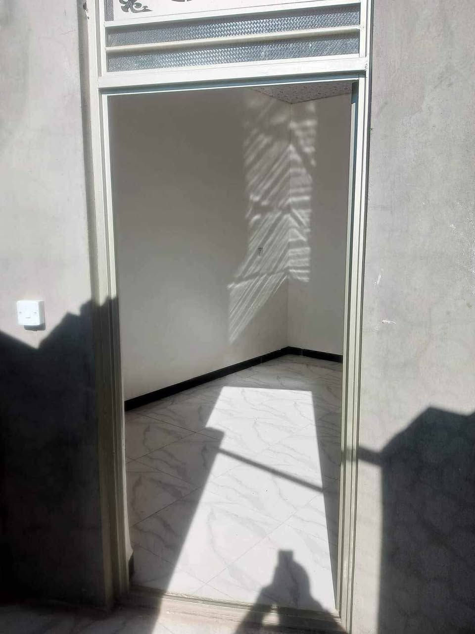 ارسل رقم 1 يجيك السعر 

البيع مشتمل الموقع حي الدوانم خلف جامع الحمزه
يحتوي ع غرفه واستقبال وحمامات 
طابق واحد 
المساحه 70 متر 
السعر 30مليون بي مجال بسيط 
ملاحضه يرهم مقدمه باقي اقساط حسب الاتفاق 

الاتصال

***********

عنوان المكتب الجديد مجاور سبلاش 

لأي استفسار عن اسعار العقارات المعروضة
راسلونا على الواتس اب و سيتم الرد فوراً على الجميع.
