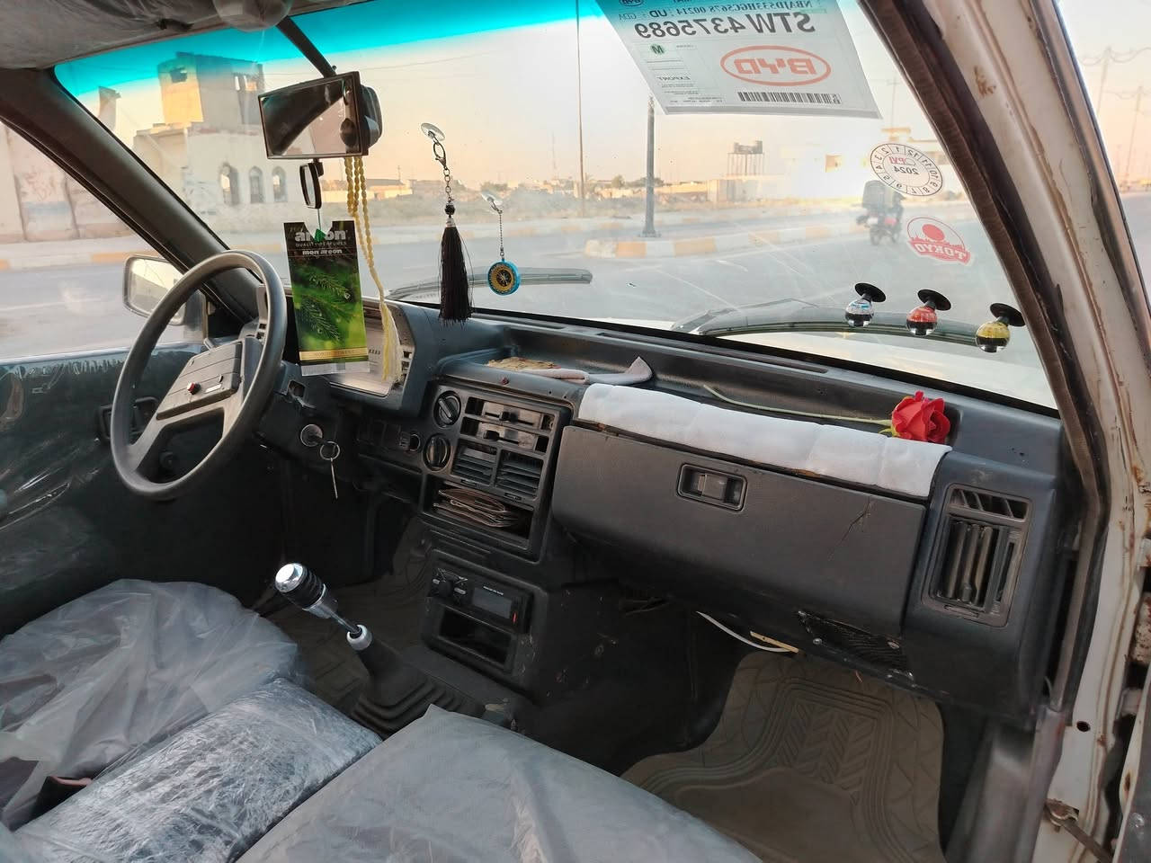 مازدا بيكب قمارة وربع موديل ١٩٨٨ فحص صلاح الدين كير محرك صدر تايرات كهربائيات شرط ب ٢٧ ورقة شغالة وجاهزة مكان السيارة تكريت ***********.
