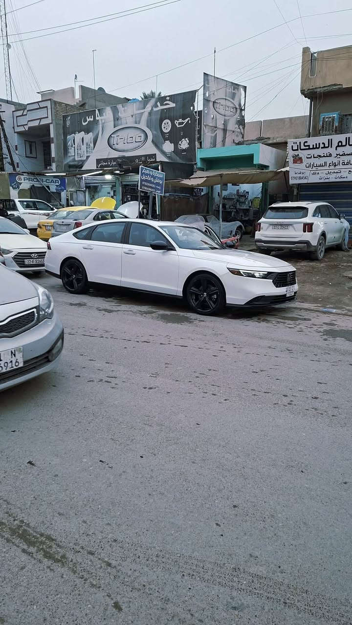 للبيع مستعجل
هوندا اكورد 2023 هايبرد
حادث جاملغ امامي مبدل بلادي و مصبوغ .وشويه من البنيد بارد 

 سبورت  L Sport 🔥

السيارة ماشيه79  الف km 
• مكينة 2000 هايبرد تنفس طبيعي
• كير اوتوماتيك 
• شاشة كبيرة
•فتحه
• كاميرا خلفية 3 انظمة
• كرسي كهرباء  لون اسود  
• رادار امامي
• مانع تصادم
• محدد مسار 
• تصحيح مسار
• شفتات بالستيرن
• مثبت سرعة
• مانع انزلاق
• دخول ذكي 
• إنارة ترحيبية
• هندبريك كهرباء
•لايت عدسات زينون
• نظام اوتو لايت Auto
• لايت العالي زنون 
• حساسات مطر 
• حساسات دخول الإنفاق
• حساسات ضغط هواء الإطارات
• أوامر صوتية
• 3 أنظمة قيادة (eco, ev, sport)
• بلوتوث
• مدخل عدد2 تايبسي 
•رقم الشاصي : 1hgcy2f74pa016150
•السعر :185$بيها مجال
 •اتصال : او واتساب  ***********
