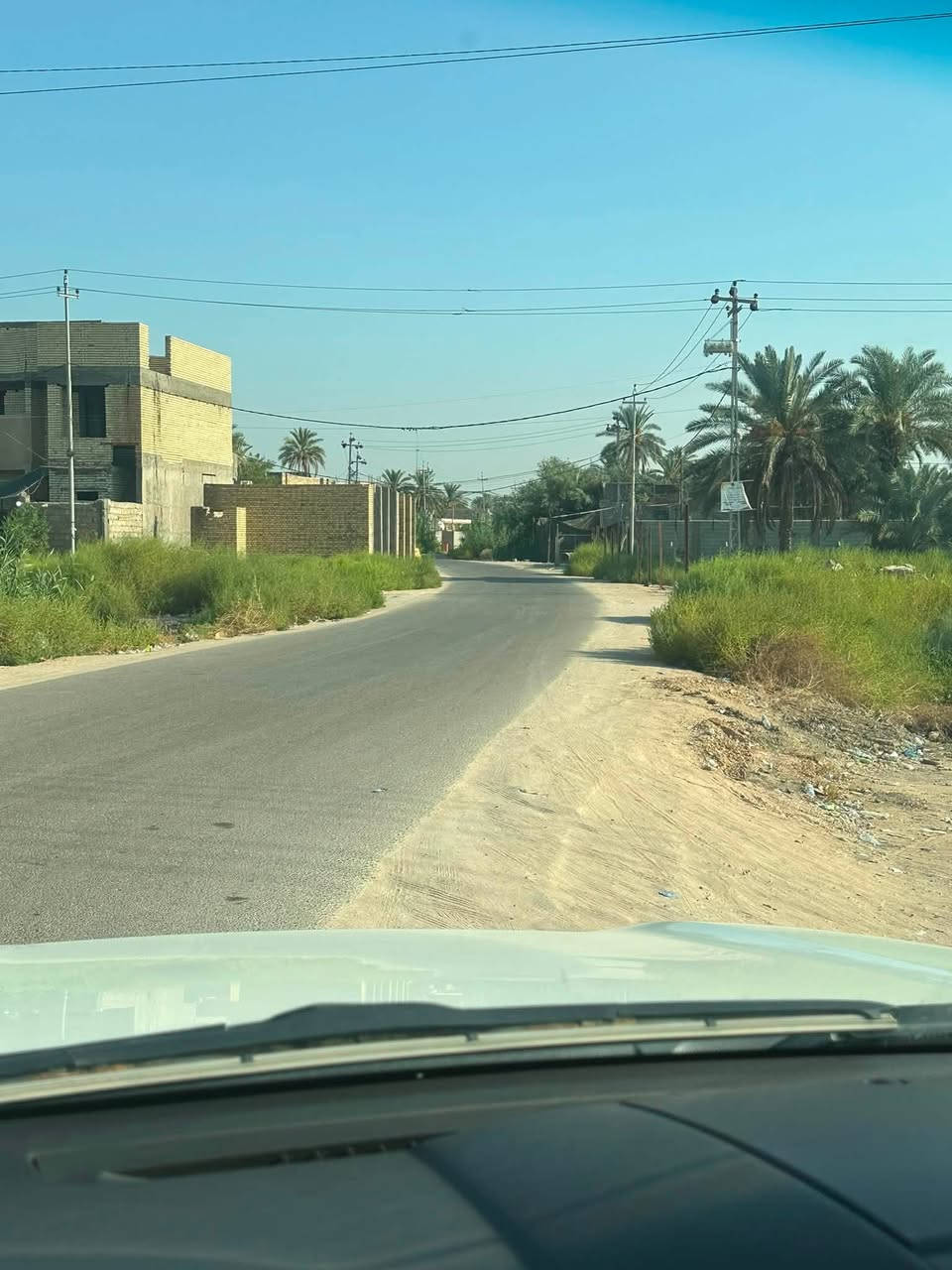 السلام عليكم ارض بمساحه 2 دونم في كربلاء طريق طويريج عامود 250 شارع نهر السلام سند 25 تحويل أسهم  تباع على شكل آلاف او دونم او اكثر. للاستفسار *********** 
***********
