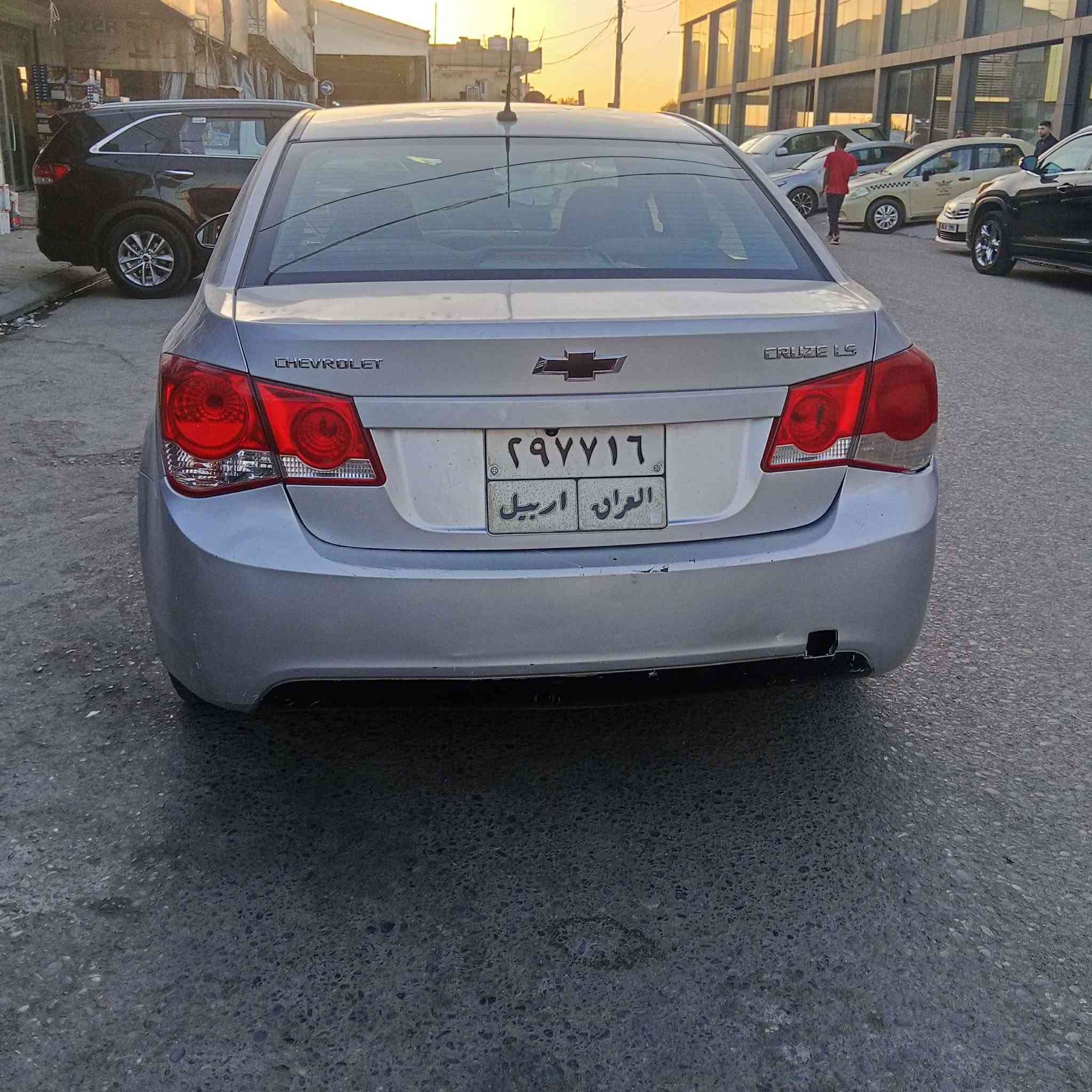 شوفرليت كروز موديل ٢٠١٢ محرك ١٦ أوبترا عليها 
سياره كير توماتيك كيرومحرك وتبريد بشرط 
سياره رقم اربيل بس موجوده بدهوك 
تحويلها بشرط 
اربع قطع صبغ بدون دواخل 
جاملوغين امامي مع بونيد وباب ورا سايق
مكانها دهوك تحويلها بشرط 
قماره هم بيها بقصات 
سعرها ٥٨ ورقه وناقص ٥ غرامه كاميرات
*********** واتس اب دهوك, العراق
