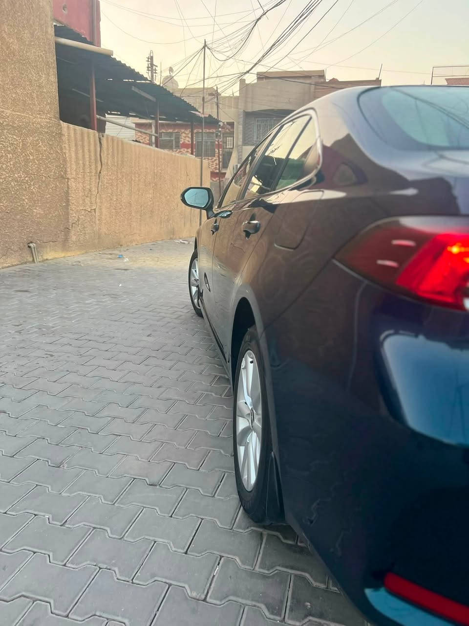سلام عليكم كورله ساز 2023 فول موصفات فتحه بصمه شاشه كبيره سبورت سياره حلوه ونضيفه  العنوان بغداد الجديده الرقم ***********
