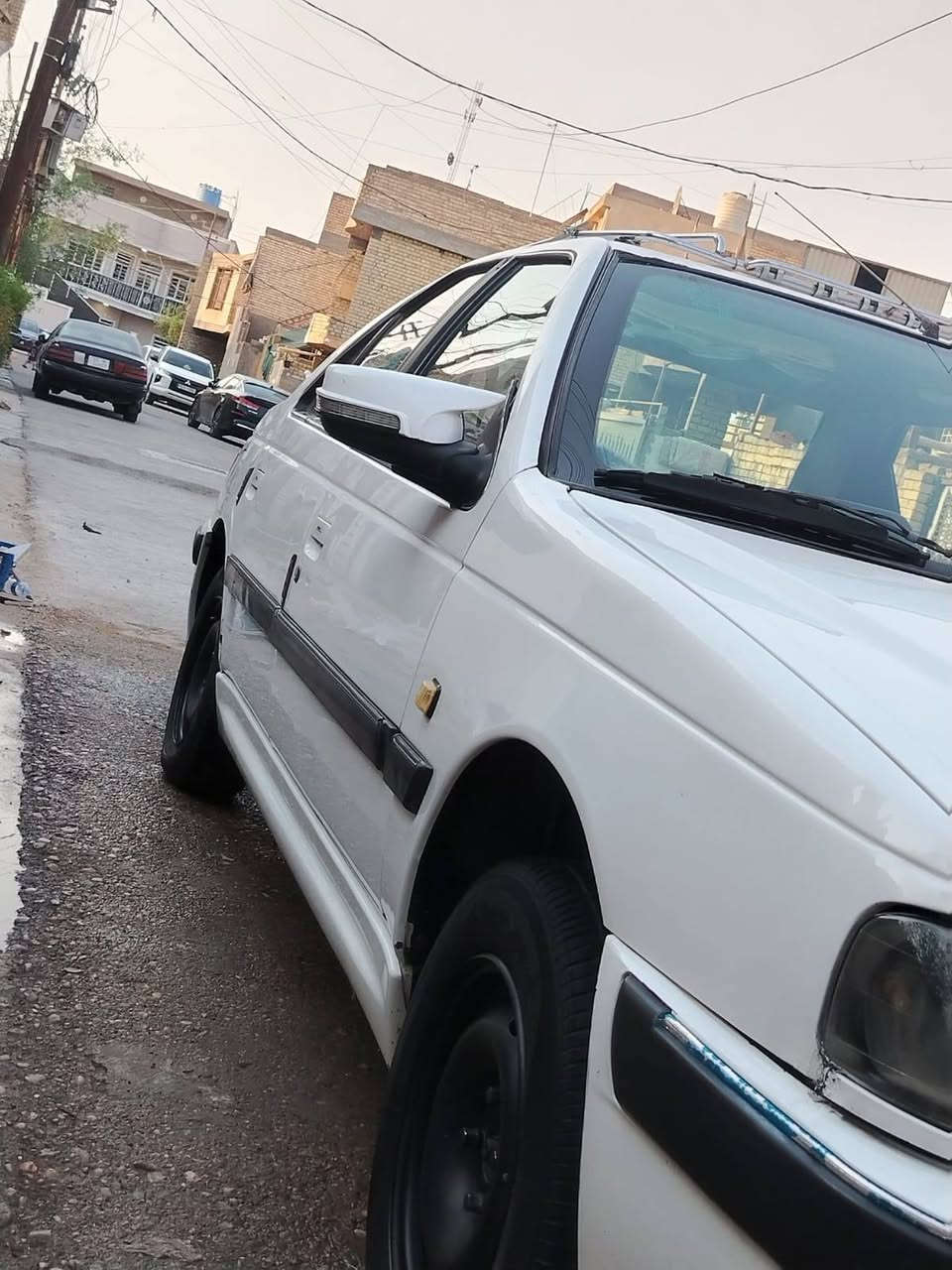 سلام عليكم بيجو بارص للبيع 2015 بسمي كير مكينه خير من الله تبريد ثلج صدر جديد تخم تاير جديد بيها بس بنيد امبتل بس الباقي كفاله السعر 50 و بيها مجال مكاني بغداد زعفرانيه ***********
