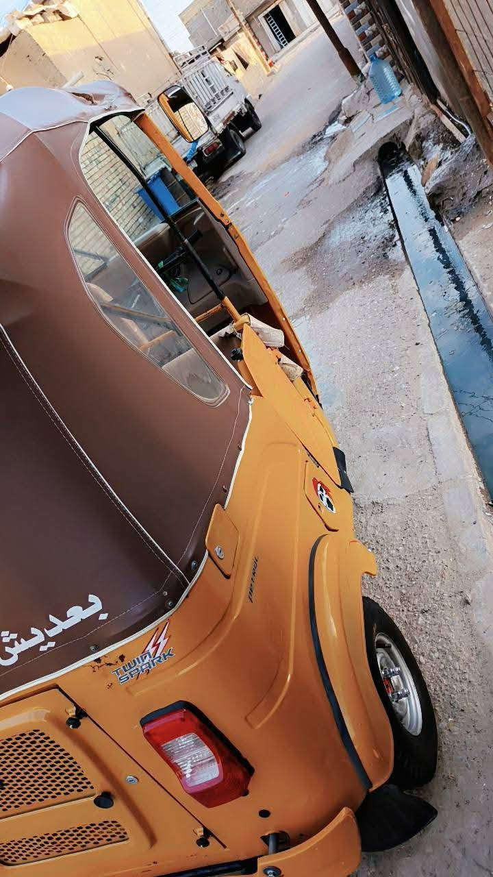 سلام عليكم شباب تكتك للبيع التكتك نضيفه لا تنقيص ولا تبخير بيهه ضربه بنص السايد بريك والباب ولباقي تكحيلات بصيطه التكتك مديل 2021 رقم انكليزي بسمي ثاني يوم التحويل رايدهه 7500 بيهه مجال للطيبين
 مكاني بغداد المعامل 
رقم الهاتف، ***********
