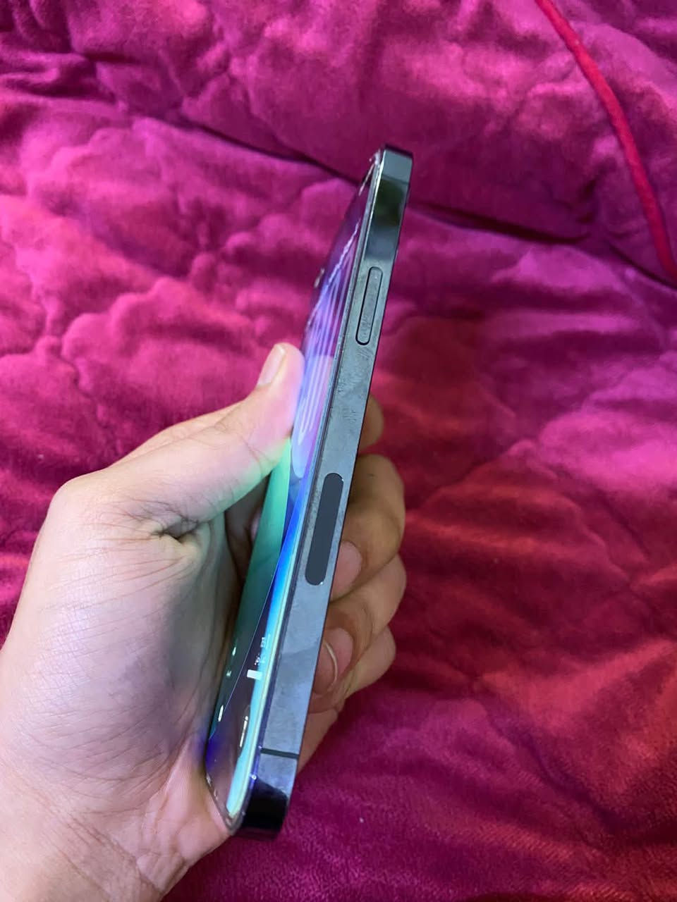 📱 آيفون 12 برو الصغير للبيع
والله يرزق الجميع بالاحسن
🔹 اللون: أزرق نيلي مميز
💾 الذاكرة: 128 جيجابايت
✨ النظافة: 95% أخو الجديد (نظيف جداً)
🛠️ الحالة: الجهاز شد شركة، ما مفتوح نهائياً ولا داخل أي صيانة 
⚡ الأداء: معالج A14 Bionic طيارة بالاستخدام والألعاب
📸 الكاميرا: بلادية خالية من اي عيوب وكلشي شغال بيها
📡 الشبكة: يدعم الـ 5G
🔋بطارية : نسبتها 76‎%‎ بلادية 
ملاحظة : كل ملحقات الجهاز الاصلية موجودة وياه كارتونة و كيبل الشحن الاصلي وثنينهم بحالة ممتازة
💰 السعر: [380الف قفل]
📍 المكان: [الاعظمية سبع ابكار]
📞 للتواصل: [***********]
متوفر فيسبوك كذلك 24 ساعة
