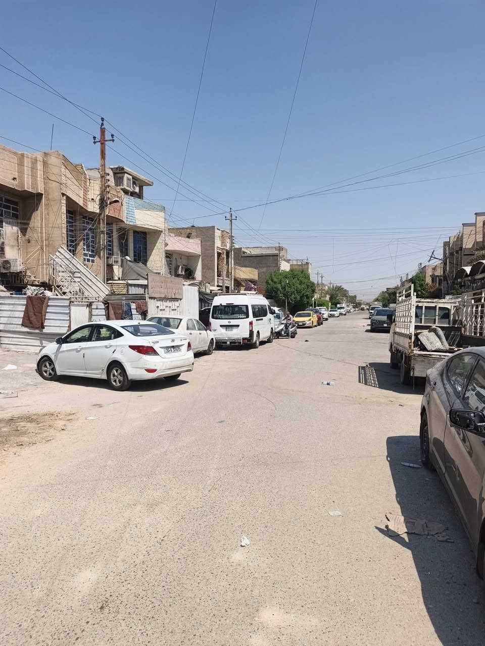 بيت للبيع مساحه٦٠متر الشعب قرب مروى الخضراء شارع ٢٠متر ورصيف ٥متر يحتوي على ٣نوم وصاله ومطبخ وخدمات لاتصال مكتب كليم الله للعقار مقابل مدرسة بلقيس تابعني على الصفحه ***********
