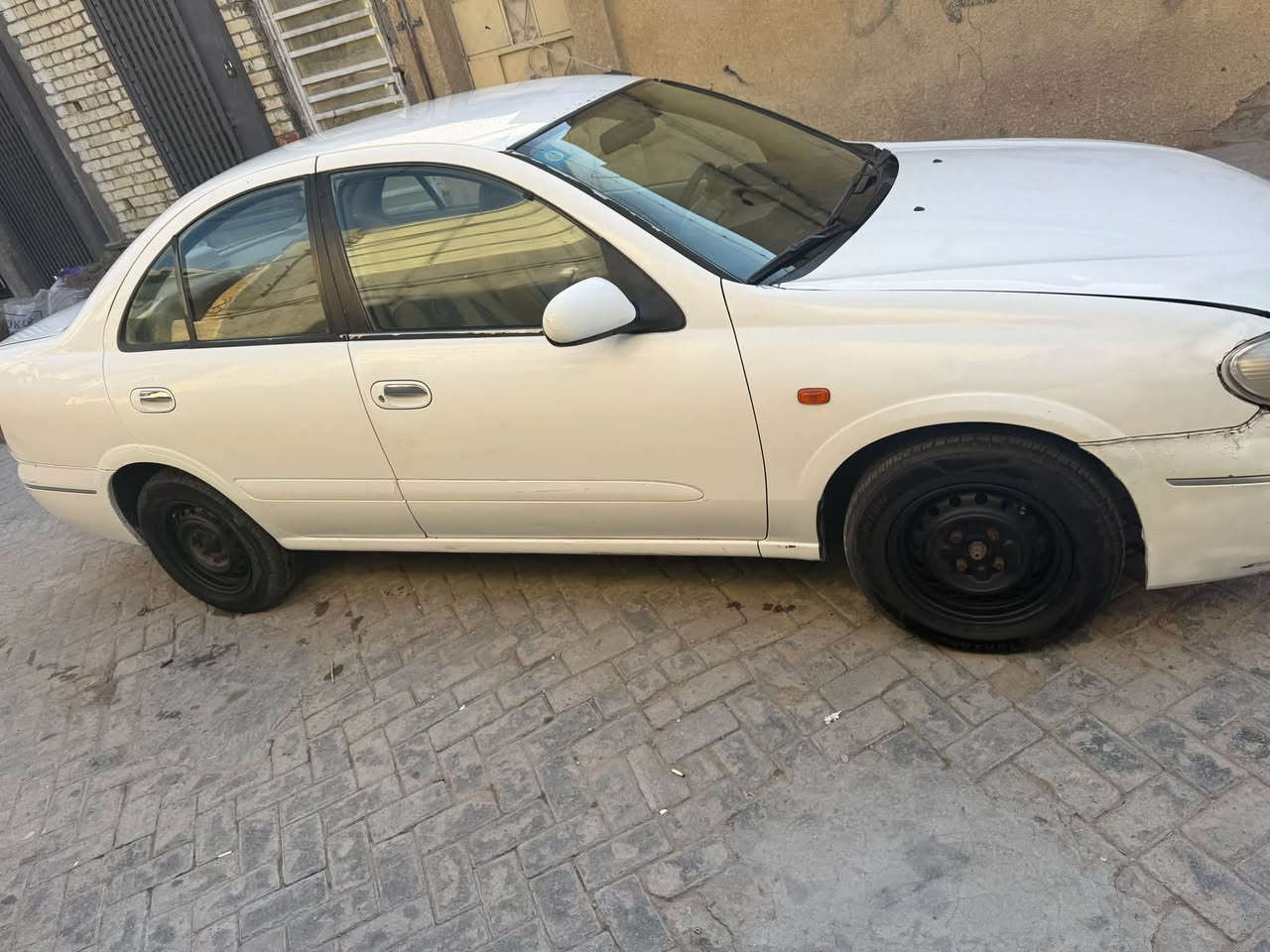 نيسان صني • ٢٠٠٩ • مزاد الداخلية