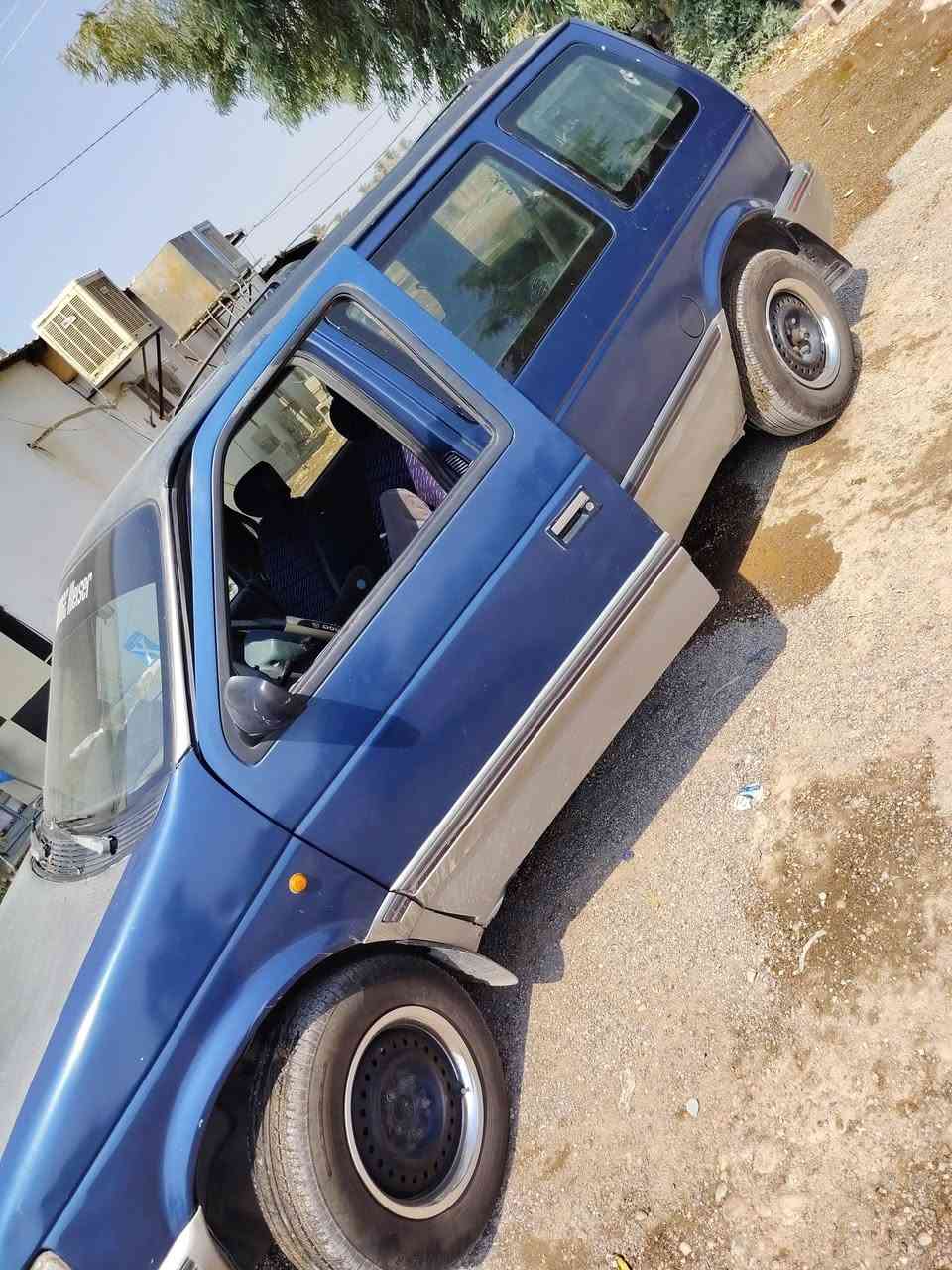 دوج كلايزر 1992
مكينة كير كامري ابو الجف 
المكينة جديدة قبل اسبوع شادها كير خير من الله 
تخم تاير كهربائيات كلهة شغالة 
زوج درايم شفتات جدد 
غرفتهة نضافة ٨٠٪
 منضومة تبريد نقص غاز فقط 
سنوية لل27
السعر 37 وبيهة مجال 
***********
