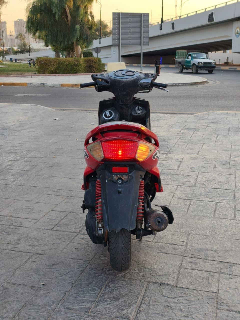 سكنس فحل ياباني دراجه جديده ايي نقص مابيها ياباني اصل قبق نفخ ستان كهربائي دراجه كلها شغاله تخبل نوزل خطين مكينه بلاديه الدراجه اي نقص مابيه الدراجه احلى من الصور بهواي مال جناي دراجه ما متعوبه تجي وشوف بعينك احلى من الصور بهواي تجي إذ مو  نفس الحجي كروتك ع حسابي مكاني شارع حيفا السعر 800وبيه مجال قليل حك الجيه الاتصال  ***********
