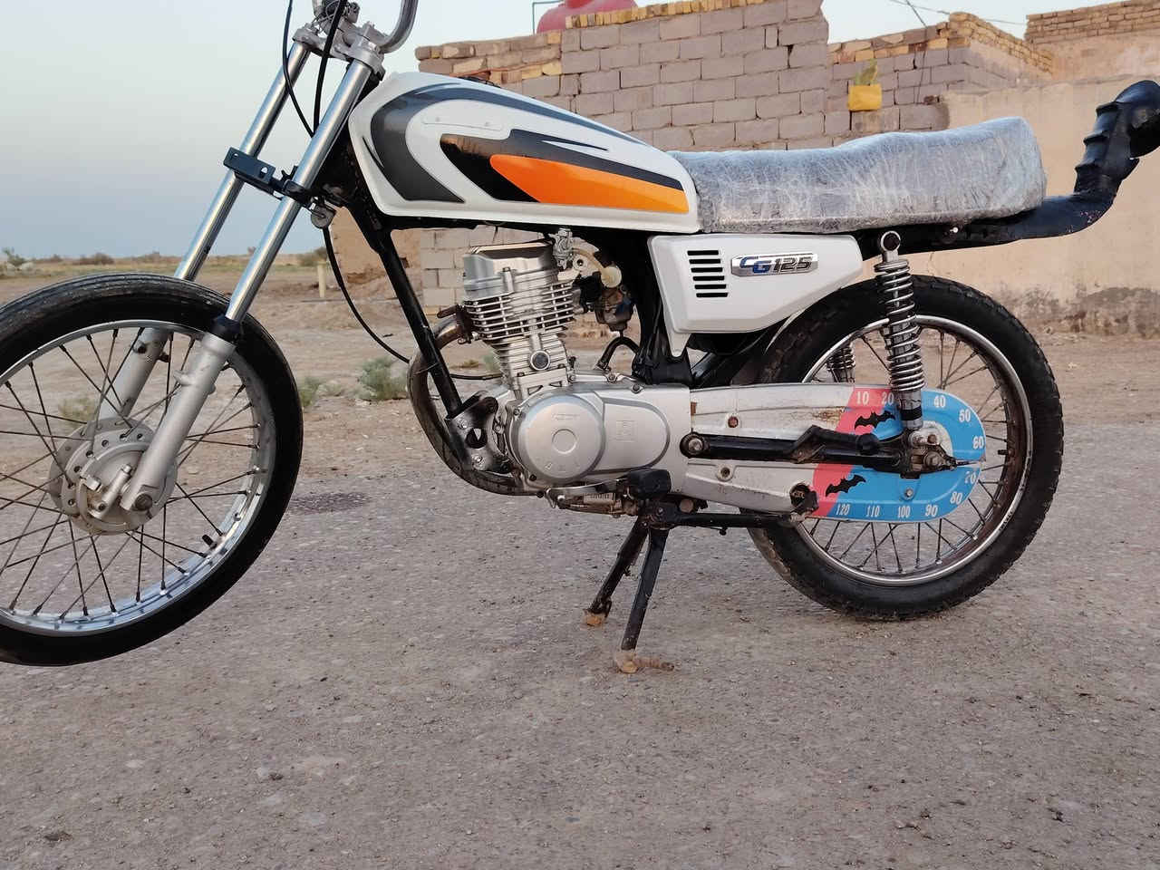 دراجه نامه للبيع
كلك كلك 
موديل 25 
السعر 500 
المكان قضاء الاصلاح
الاتصال ***********
