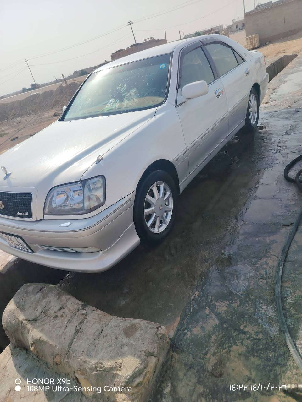 ملكه • ٢٠٠١ • نجف بسمي