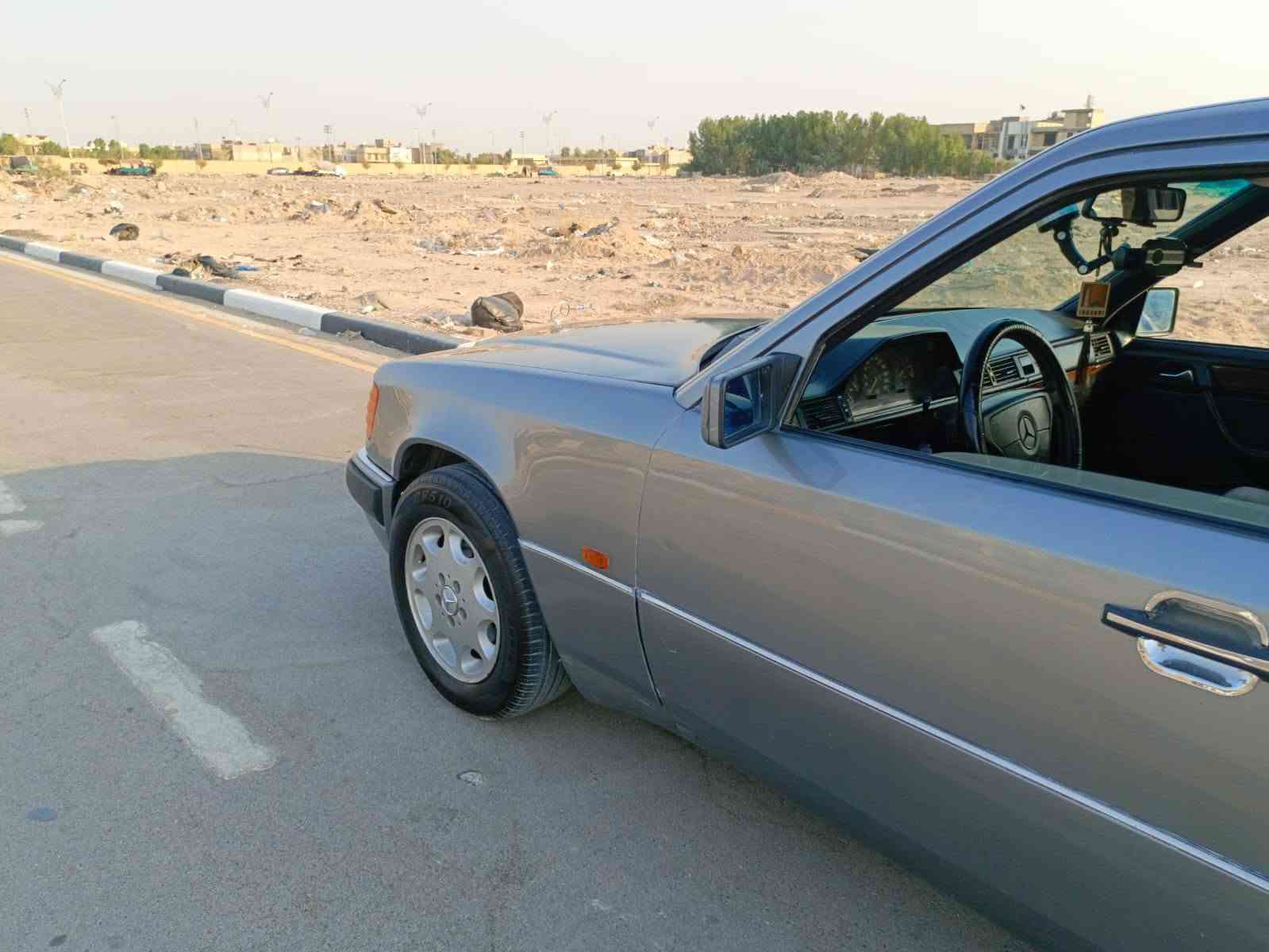 مرسيدس E300 • ١٩٩٠ • ما مصبوغه