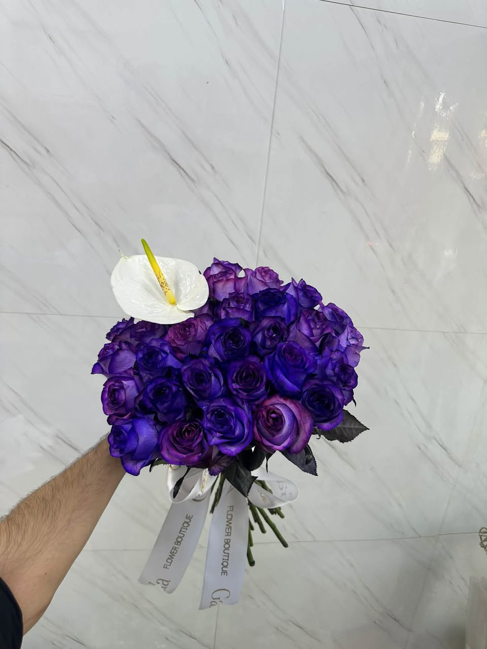 مو بس ورد… 🌷
في متجر غصن كل تفصيلة تنعمل بحب وذوق 🤍

كوالتي يليق بذوقكم،
أصناف ورد مختلفة ومختارة بعناية،
وتغليف مميز يكمّل جمال كل باقة 🎁✨

لأننا نؤمن إن الهدية الحلوة تبدأ من تفاصيلها…
غصن، حيث يلتقي جمال الورد بفخامة التقديم. ✨

العنوان بابل الاسكندرية شارع المصرف 
*********** وأتساب
