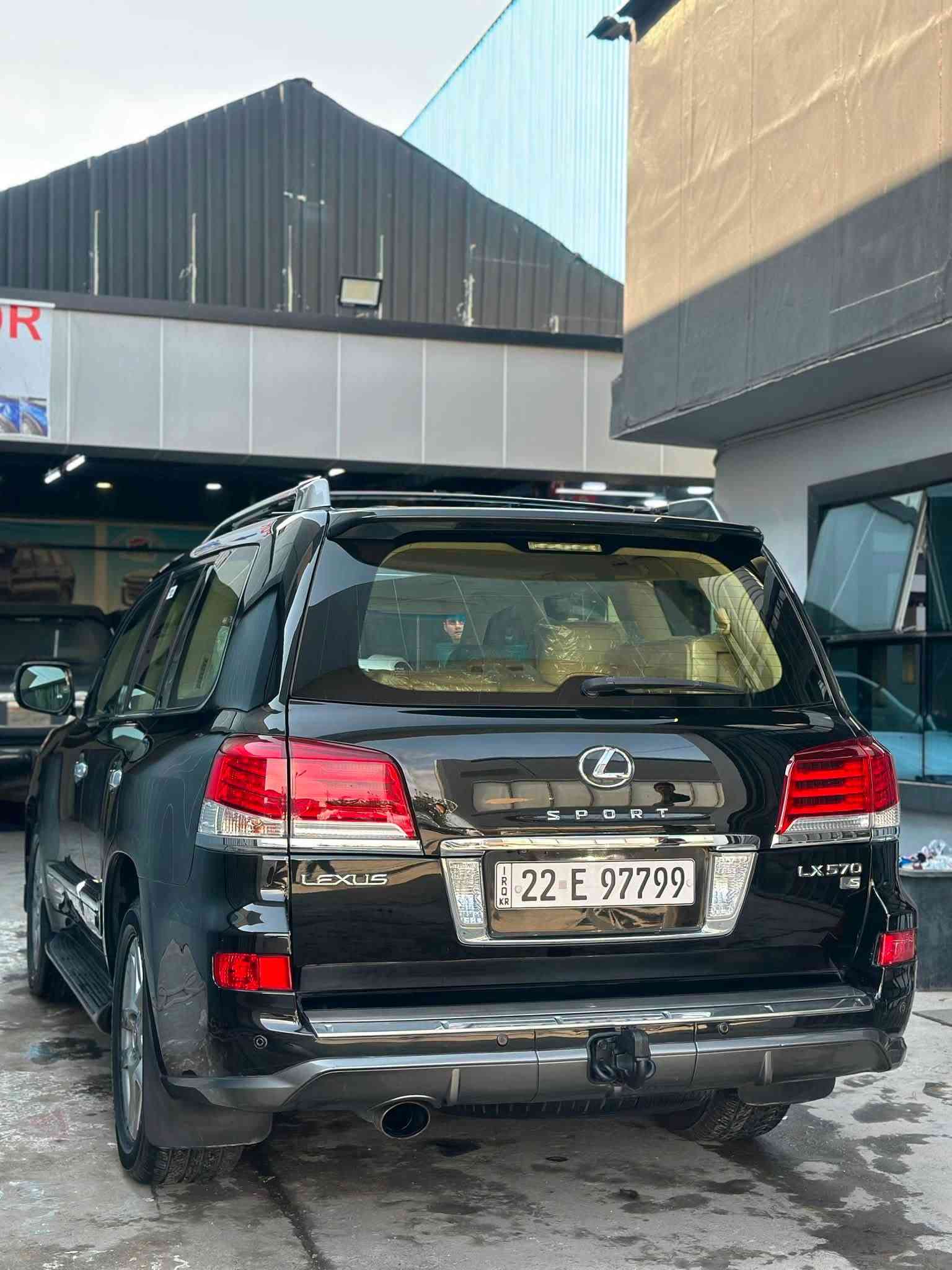 موديل ٢٠١٤ • ماشية ١٣٥الف • جير ومحرك