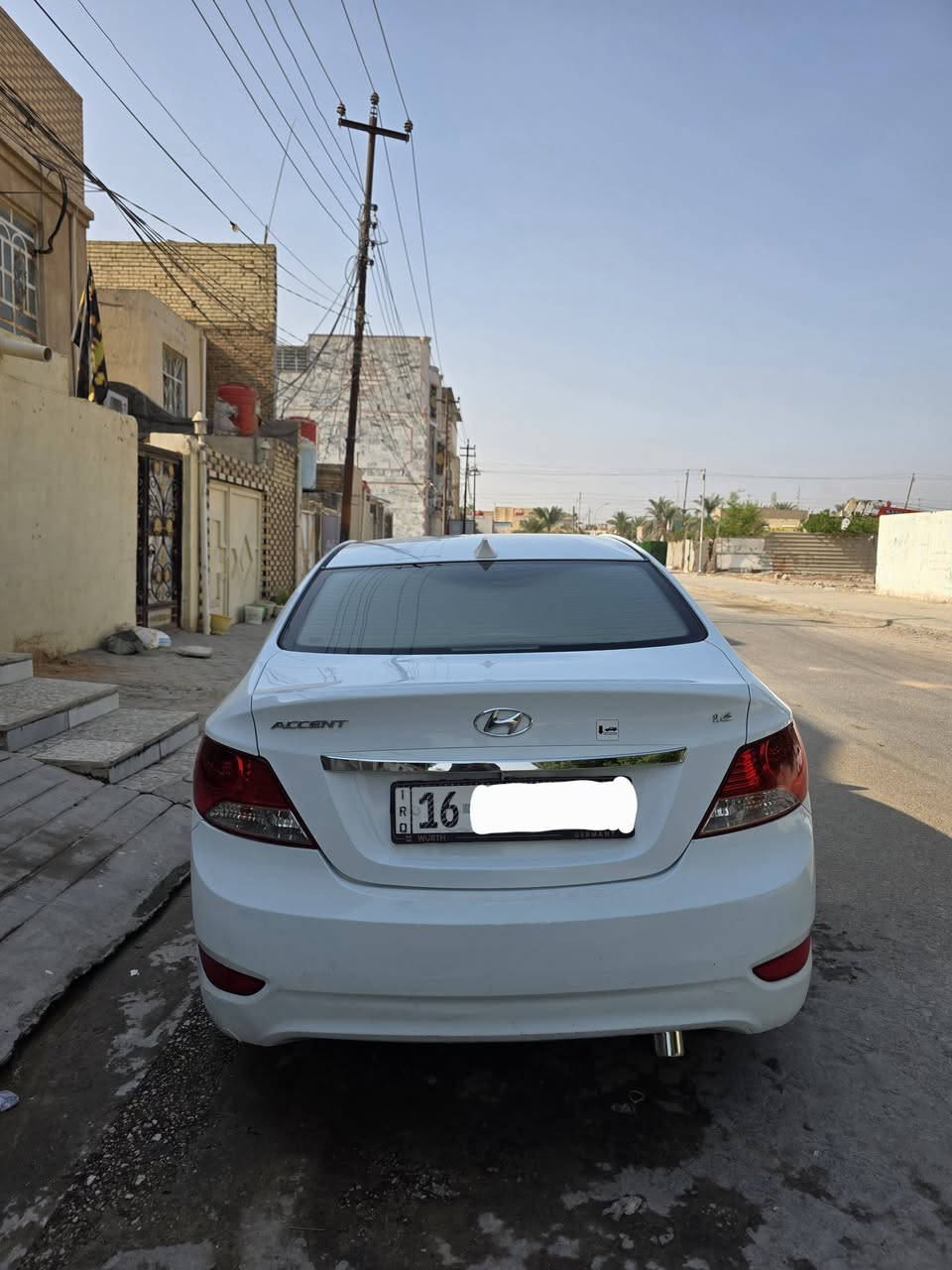 السلام عليكم للبيع اكسنت خليجي 2014 مكفوله كفاله عامه محرك 1600  كير ومحرك وتبريد على الفحص رقم جديد وهزه جديده السياره جديده السعر 102 وبيه مجال للستفسار اتصل ***********
