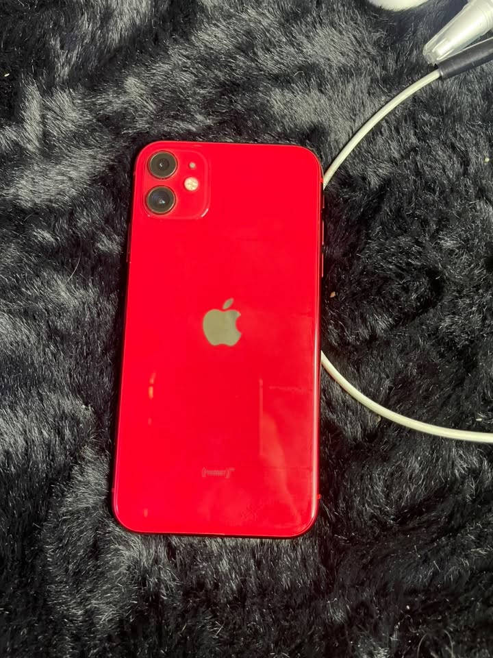 ايفون 11 مبدل بطاريه وشاشه بطاريه 61  جهاز 128كيكا سعره 150 الف🔥
***********📞

