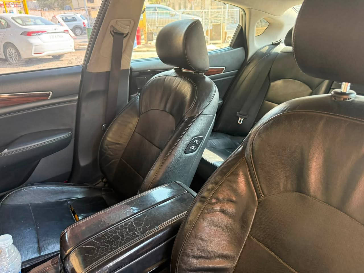 السلام عليكم عندي كيا كادنزه Q7
السياره بيها 5 قطع صبخ ابيع حزام 
محرك GDi-3300V6

محرك مبدل كازكيت فقط حمت من وره فيشه مروحه 
كير 8 نمر جيد جدا
سياره فول الفول الاخير مديل 2016 شكل ال2018 فوك
كشنات جلد 
تبريد بل كشنات
تدفئه بل كشنات
صندوق شفط وكهرباء جكات 
حساسات خلفيه
حساسات اماميه
ستيرن شفط كهرباء
رادارات امامي مع خلفي
مري شفط مع رادارات
رادارات بل جوانب
داتشو
برده خلفيه كهرباء مع بردات جوانب يدوي بلاد
سايد بريك كهرباء
برده كهرباء
ستيرن كله تحكمات
شاشه بلاديه
بصمه بيبات مع بصمه تشغيل
جنطه بصمه
الون فيلي 
رقم مميز
دبل جام عزل فول الفول
سياره بل مشي صاروخ متلزم
صدر امامي خلفي قبل 8 اشهر مبدلي وكاله 
مشط بي صوت طكه من تفر ستيرن
تيرات نص عمر تبريد مركزي  امامي خلفي 
تبريد قطعتين
مكان سياره بغداد كراده ه/هـ *********** /هـ***********
سياره حادثها بمريكه جاملخ خلفي وره سايق فقط
سنويه بسمنه ممتواجد فيس
(السعر 120$ وبيها مجال قليل

