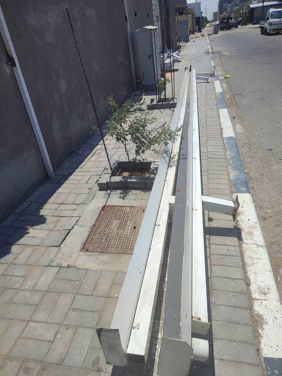السلام عليكم.. قمريه كايسبان مستعمله نظيفه جدا ..
القياس الطول 9 متر .. 
العرض .. 3 متر صافي .. 
يعني مع القوس 4 متر .. 
و سعرهه مناسب .. للشراي.. 
***********.. واتساب
