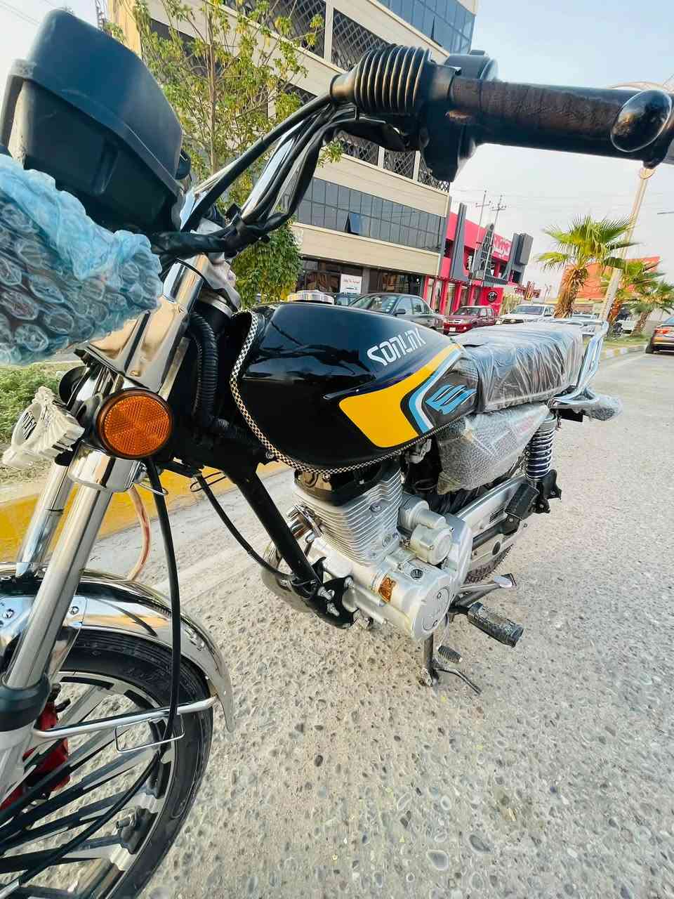 للبيع سيفان موديل 25 محرك 150 رصاصي
دراجه نكره سلف وهندر جاهزه ما تنقص شي مستخدم 3 اشهر 

مكان تكريت تقاطع الساعه رجان ما اطلع لاي احد

سعر 780 وبي مجال بسيط حك 20 الما عنده لا يعلق

للاستفسار ***********
