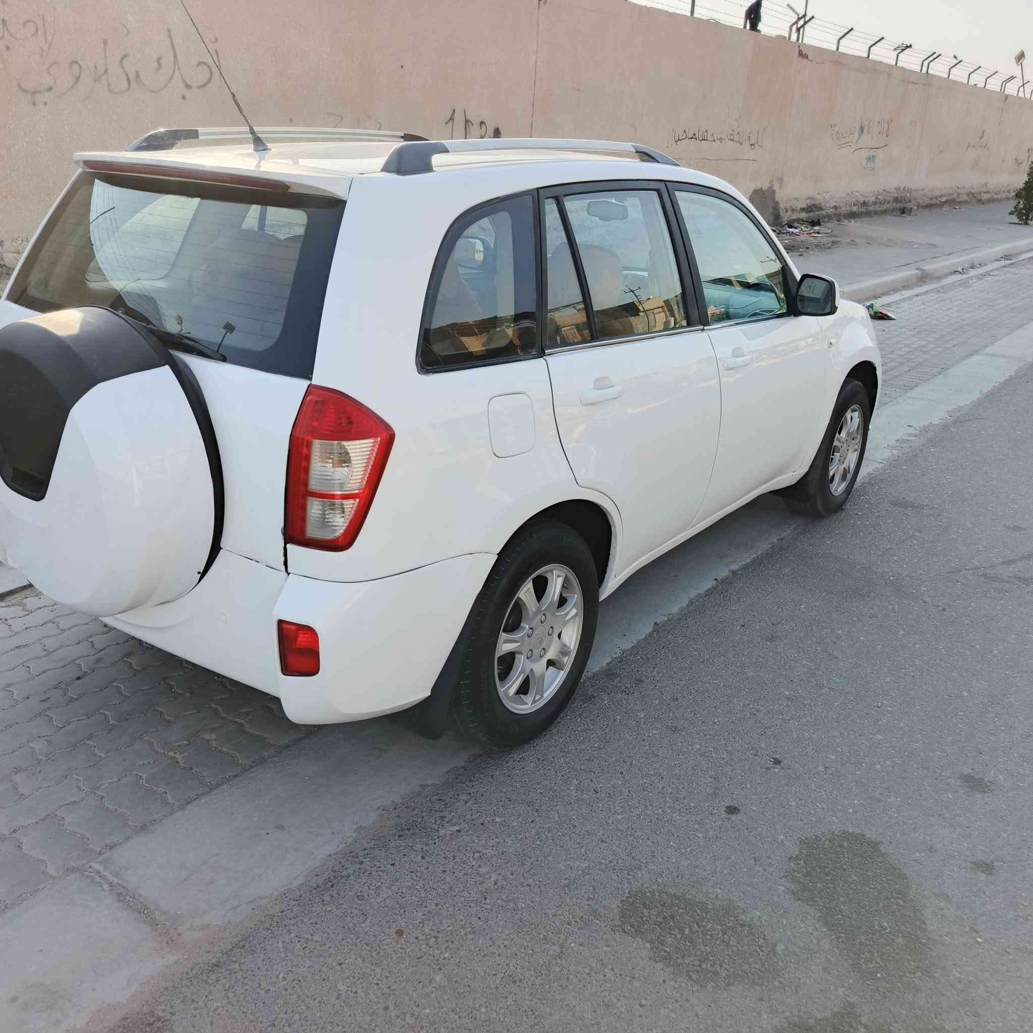 تيكو 2013
جاهزه كير محرك
تبريد حدادية 
تخم تاير جديد 
جاهزه ماناقصه شي 
مكاني البصره 
سعر 50$ وبيه مجال
***********
