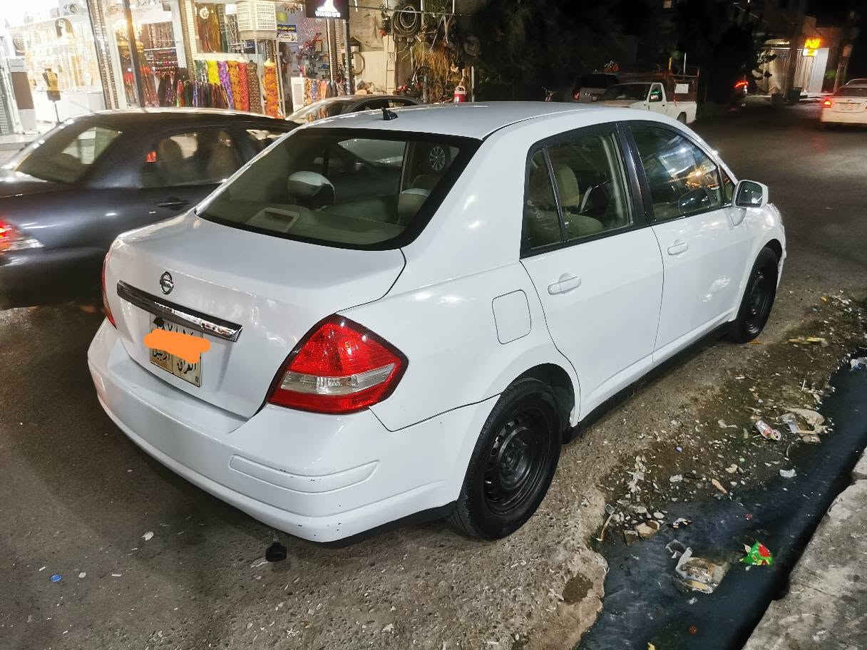 نیسان تیدا 2011
پارچە نیوەکی بۆیاغە
دوو تعدیل گچکە
گێڕو مەکینە بەشەرت 
سەنەوی 9 مانگە بەسەرچوە
سیستەم غازی هەیە
نرخی 83 $ مەجال
*********** أربيل, العراق
