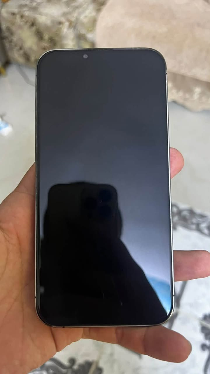 سلام عليكم ايفون 13 برو ماكس نظيف
***********

نص مكتوب في الصور:
- 76 4G 3:36 حول الاسم iPhone (2) إصدار iOS 26.6.1 اسم الطراز iPhone 13 Pro Max رقم الطراز MLKR3LL/A الرقم التسلسلي K9KJQ3W6H5 انتهت صلاحية التغطية سجل تاريخ القطع والخدمة الأغاني 0 الفيديوهات 116 الصور 1,131 التطبيقات 43 السعة 256 غ.ب. متوفرة 21.51 غ.ب.
- 76 4G 3:36 البطارية 76% آخر شحنّة إلى 79%: منذ 25 د الاستخدام اليومي أنت تستهلك كمية مماثلة من طاقة البطارية اليوم كما يحدث عادة حتى 3:35 م. متوسط اليوم 101% 84% متوسط ن ت ر خ ج س ح ن طوال اليوم يوميا في 3:35 م نشاط التطبيقات والنظام < 27% Facebook f على الشاشة: 1س 2د الخلفية: 14د < 21% سفاري على الشاشة: 1س 46د < 14% PUBG MOBILE على الشاشة: 31د عرض كل استهلاك البطارية
- 69 4:05 20.44 حول 5C:50:D9:46:81:94 عنوان Wi-Fi 5C:50:D9:50:7C:0C Bluetooth 5.51.03 البرنامج الثابت للمودم SEID EID 890490320***********090936669312 قفل شركة الاتصالات لا توجد قيود على الشريحة شريحة حقيقية oodi - zain IQ الشبكة Zain 70.0 شركة الاتصالات 35 651441 714810 3 IMEI 8996420088818320754 ICCID 35651441714810 MEID الشريحة المتاحة 35 651441 736495 7 IMEI2