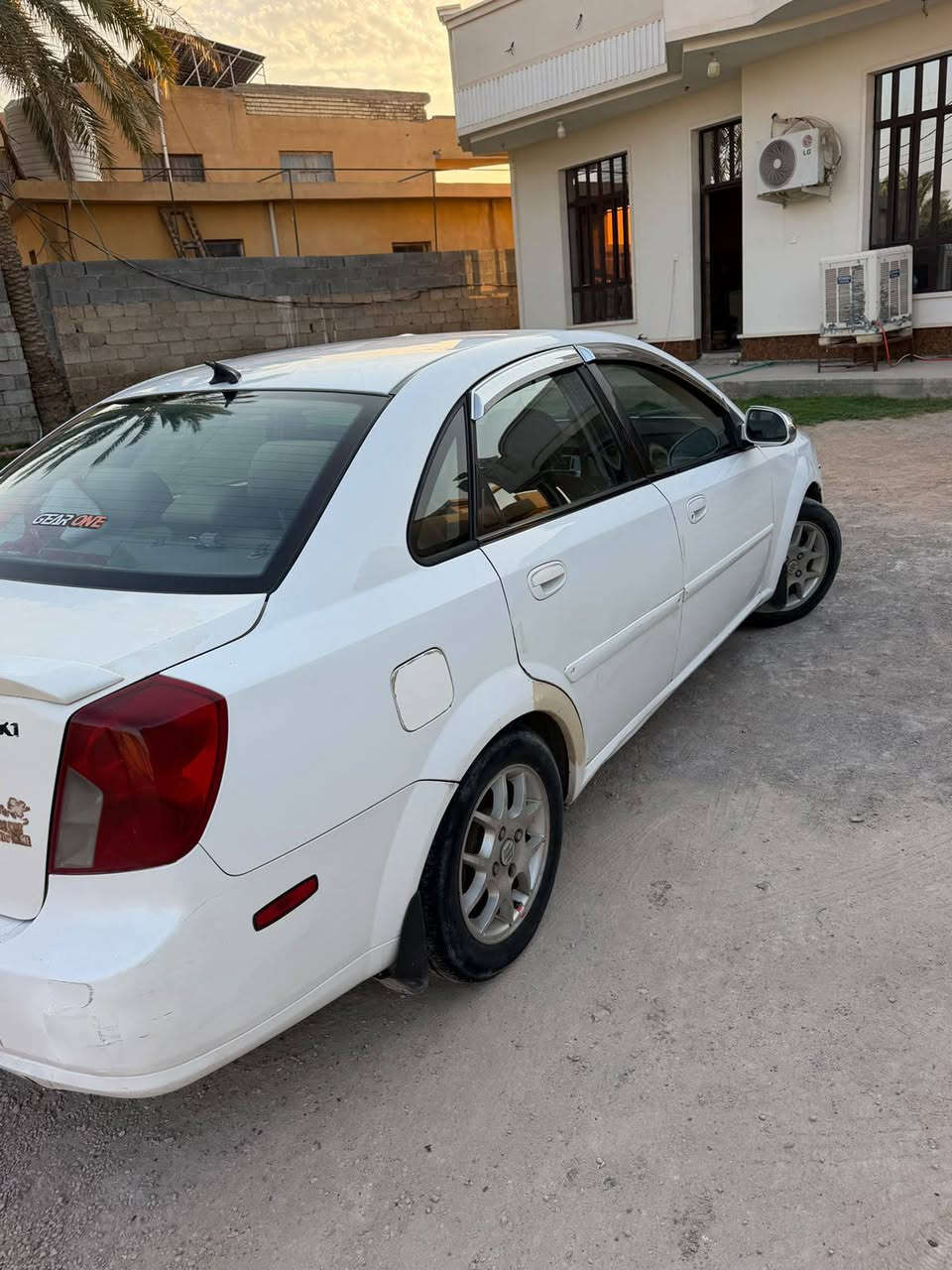 سياره ساسوكي فورنزا  مودبل 2005 كير  اتوماتيك محرك وكير خير من الله بيه جاملغ ايسر تبديل وبي ظربه جاملغ. الايسر معدل بارد سياىه جاهزه من  مكلشي  سعر 55وبه مجال بسط*********** الفلوجه النساف
