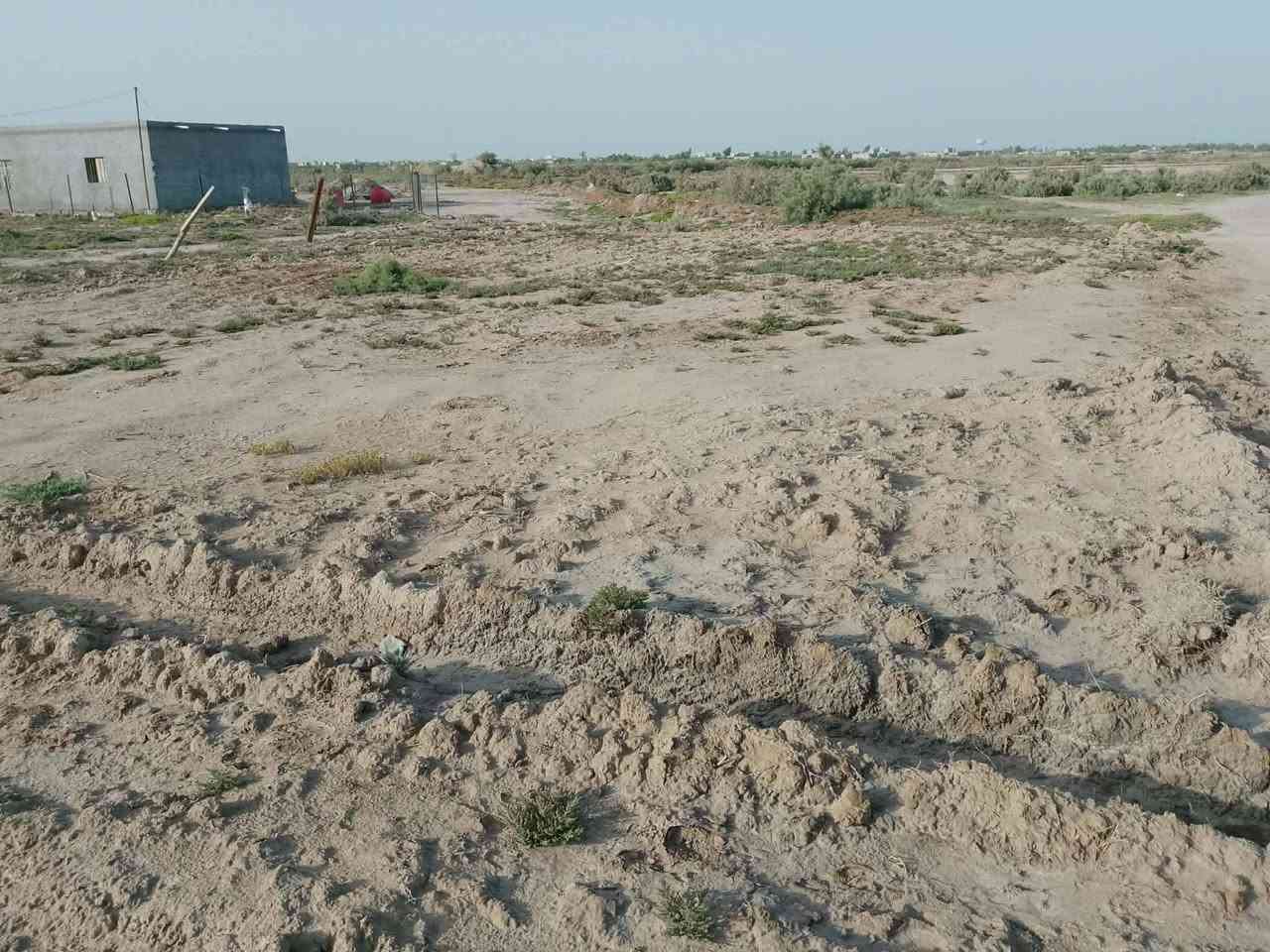 طريق البريع • ٤٠٠م • ماء وكهرباء